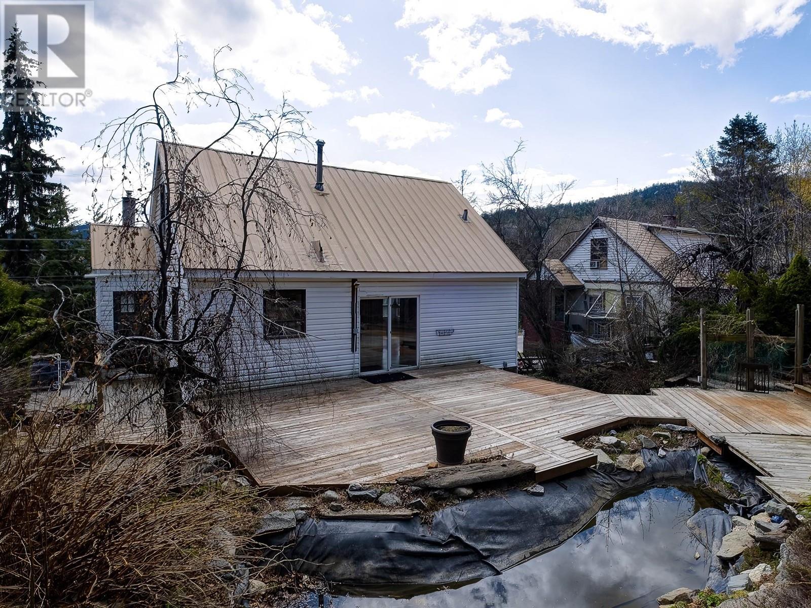 2170 Thompson Avenue, Rossland, British Columbia  V0G 1Y0 - Photo 44 - 10344212