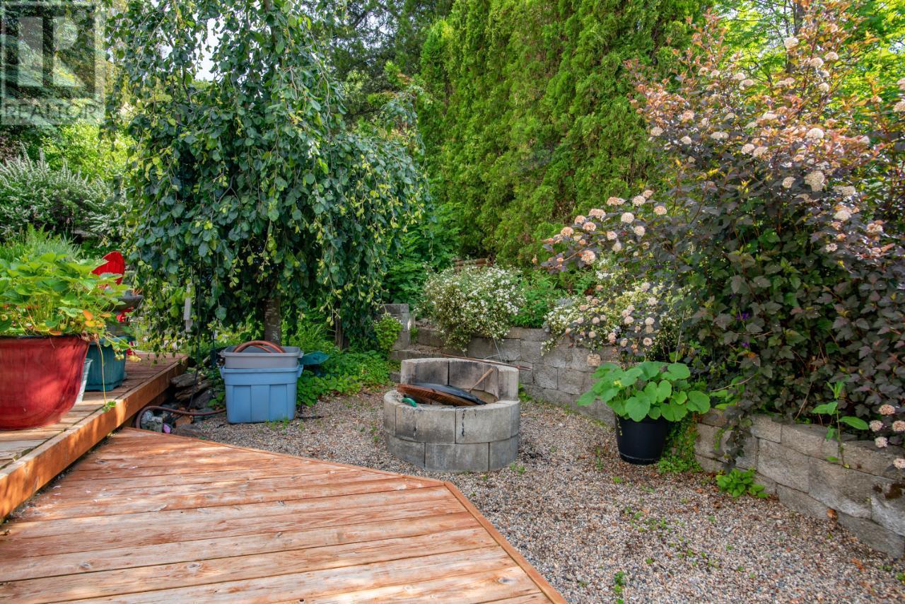 2170 Thompson Avenue, Rossland, British Columbia  V0G 1Y0 - Photo 62 - 10344212