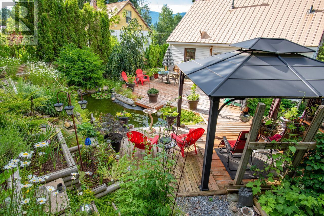 2170 Thompson Avenue, Rossland, British Columbia  V0G 1Y0 - Photo 65 - 10344212