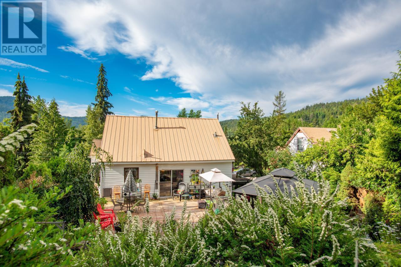 2170 Thompson Avenue, Rossland, British Columbia  V0G 1Y0 - Photo 71 - 10344212