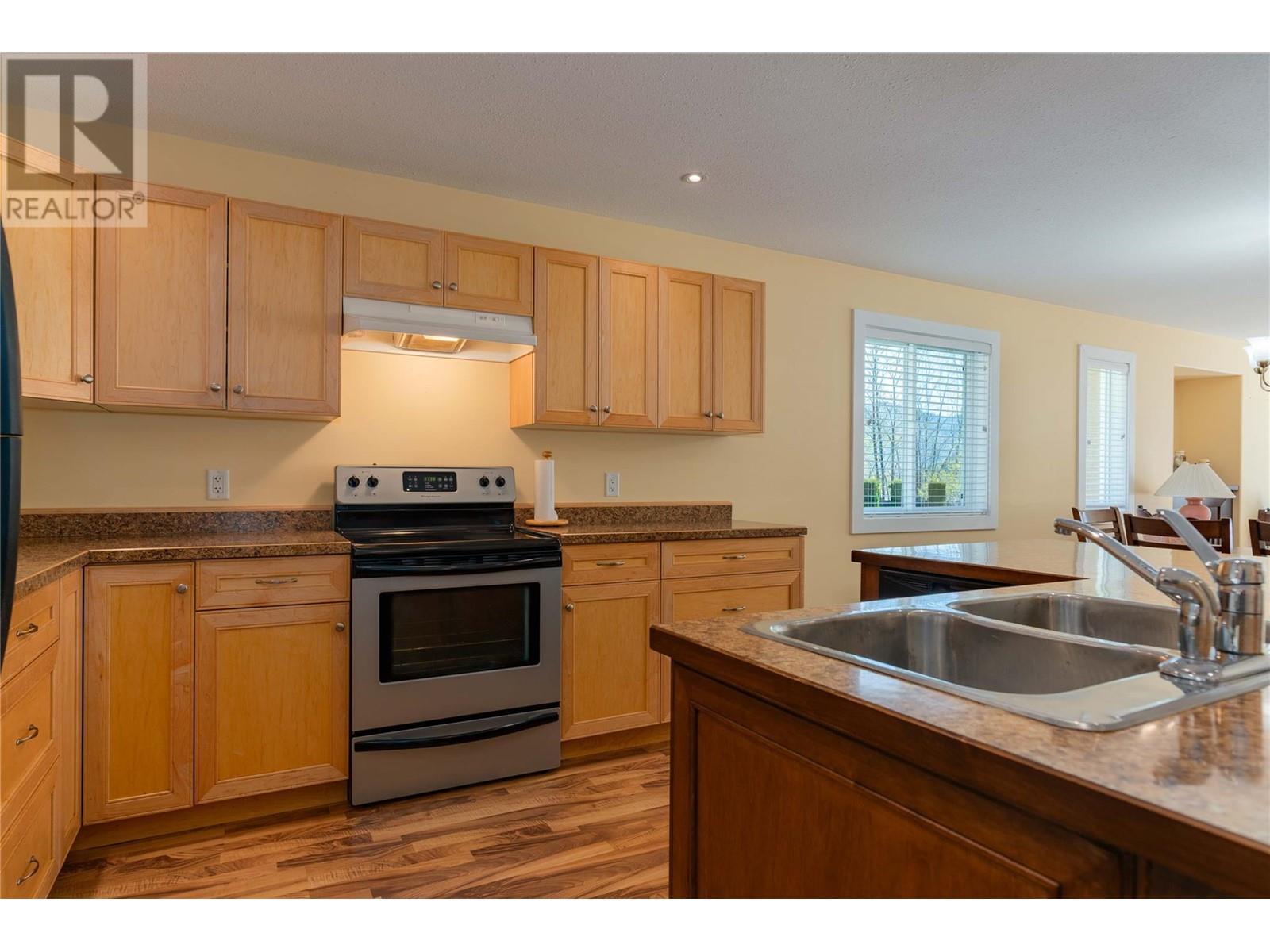 1214 Heather Place, Trail, British Columbia  V1R 4Y2 - Photo 18 - 10344264