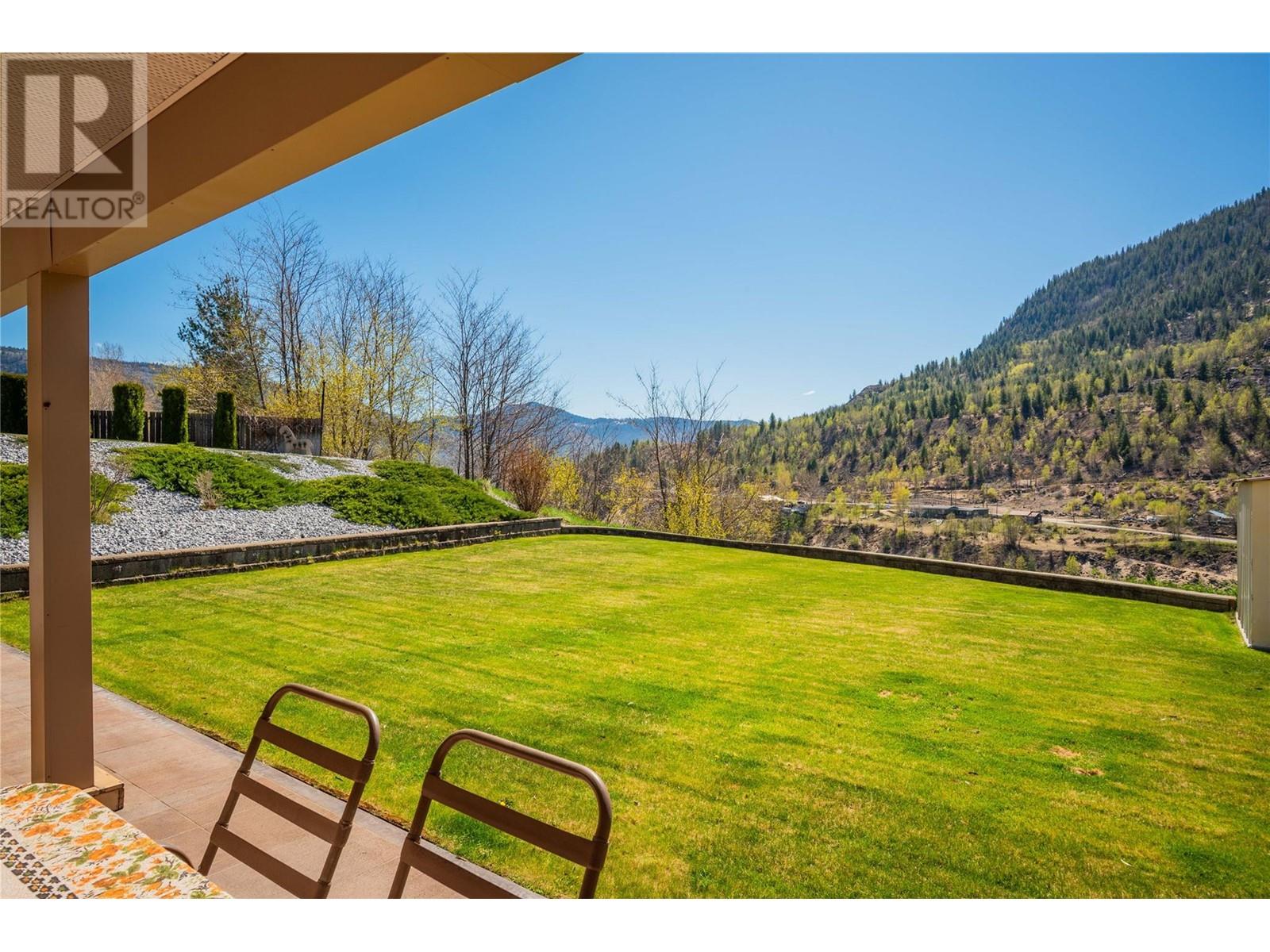 1214 Heather Place, Trail, British Columbia  V1R 4Y2 - Photo 41 - 10344264