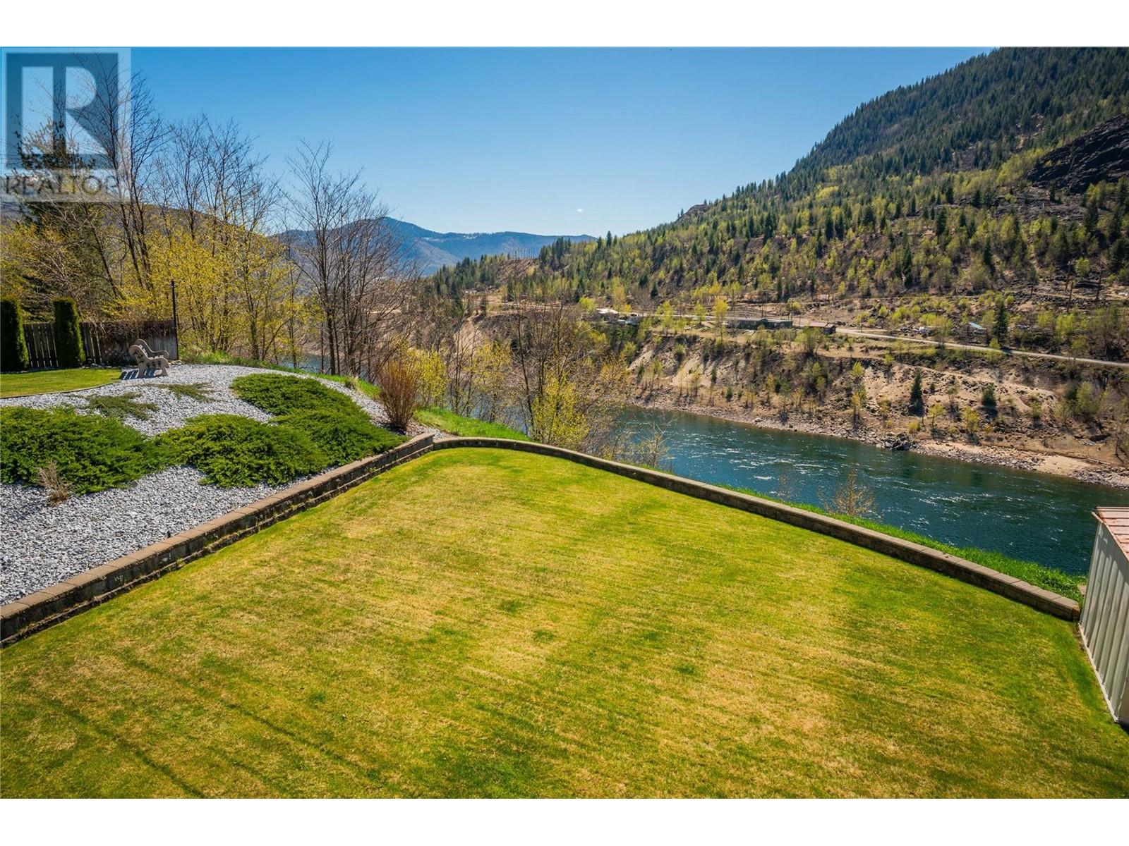 1214 Heather Place, Trail, British Columbia  V1R 4Y2 - Photo 52 - 10344264
