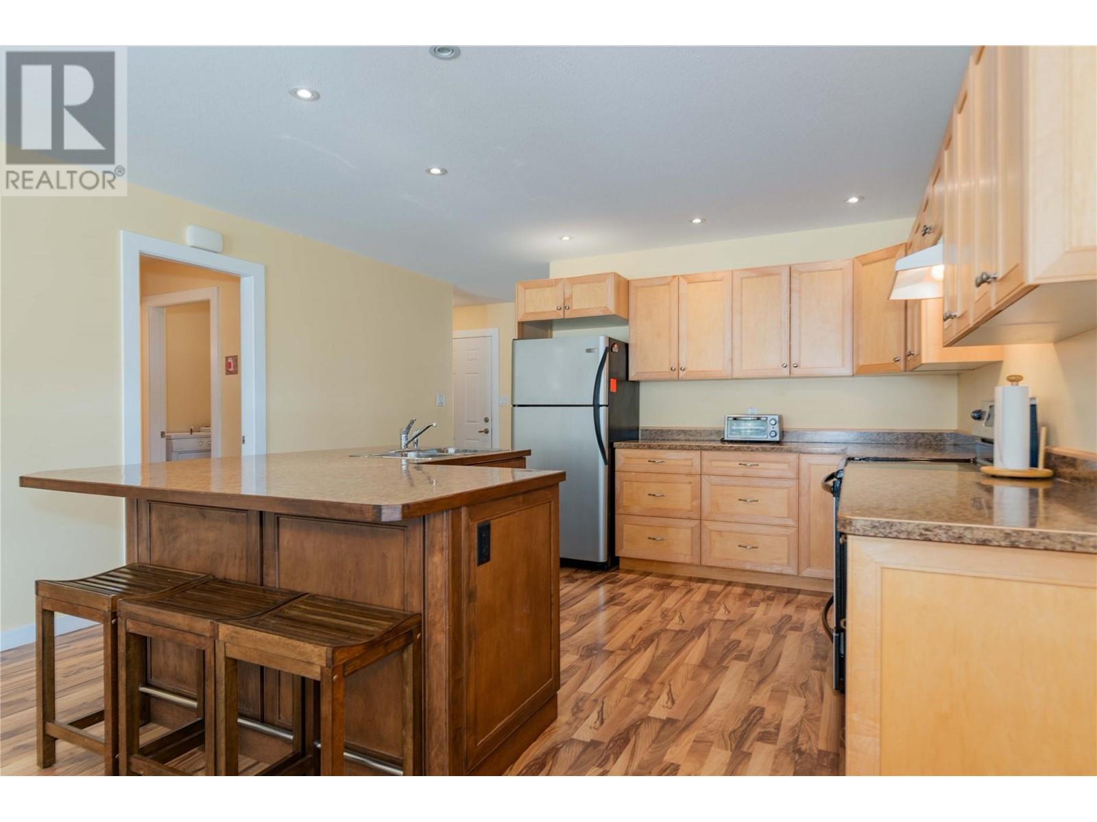 1214 Heather Place, Trail, British Columbia  V1R 4Y2 - Photo 6 - 10344264