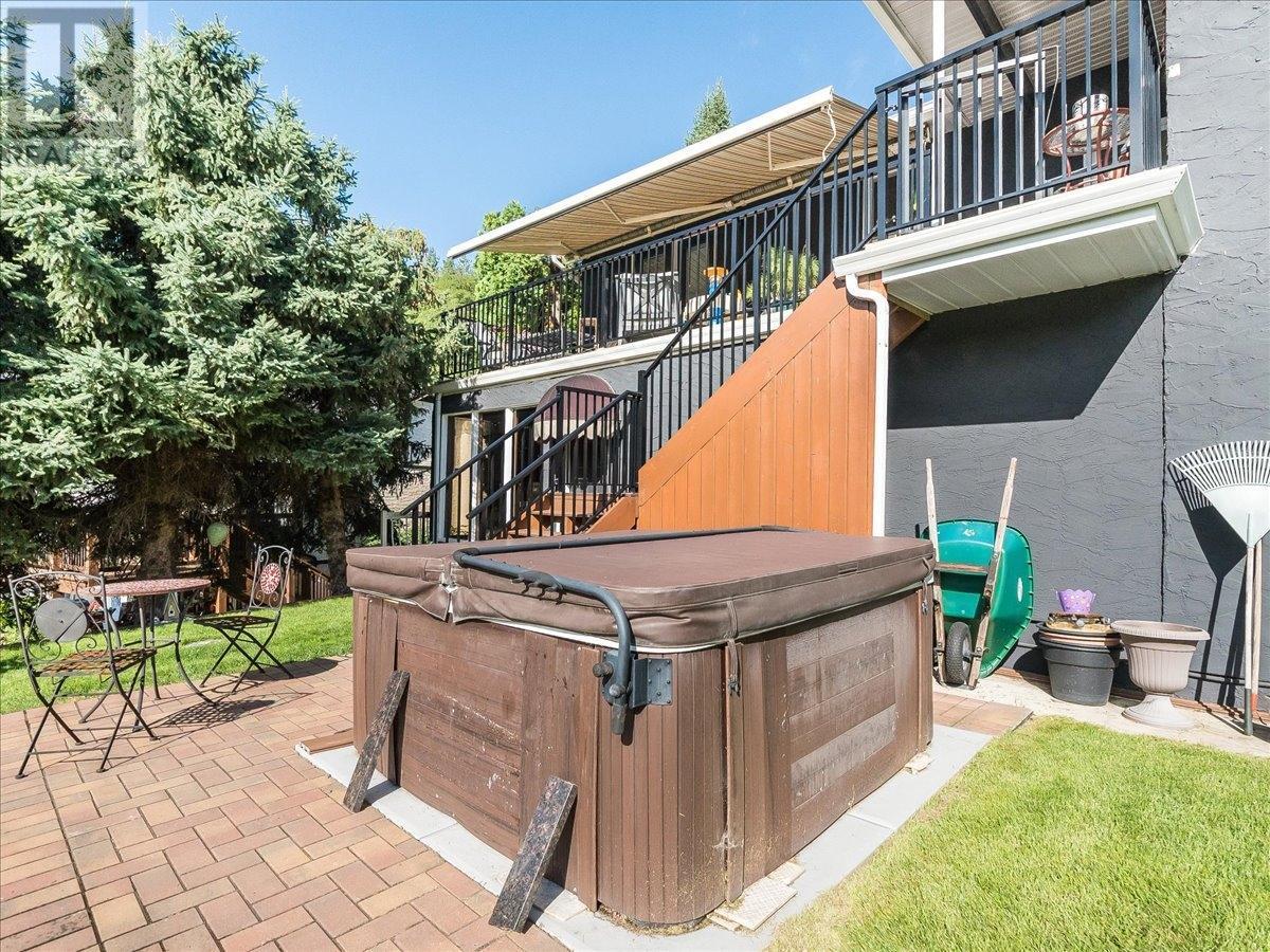 2310 Mcbride Street, Trail, British Columbia  V1R 4N8 - Photo 27 - 10344778