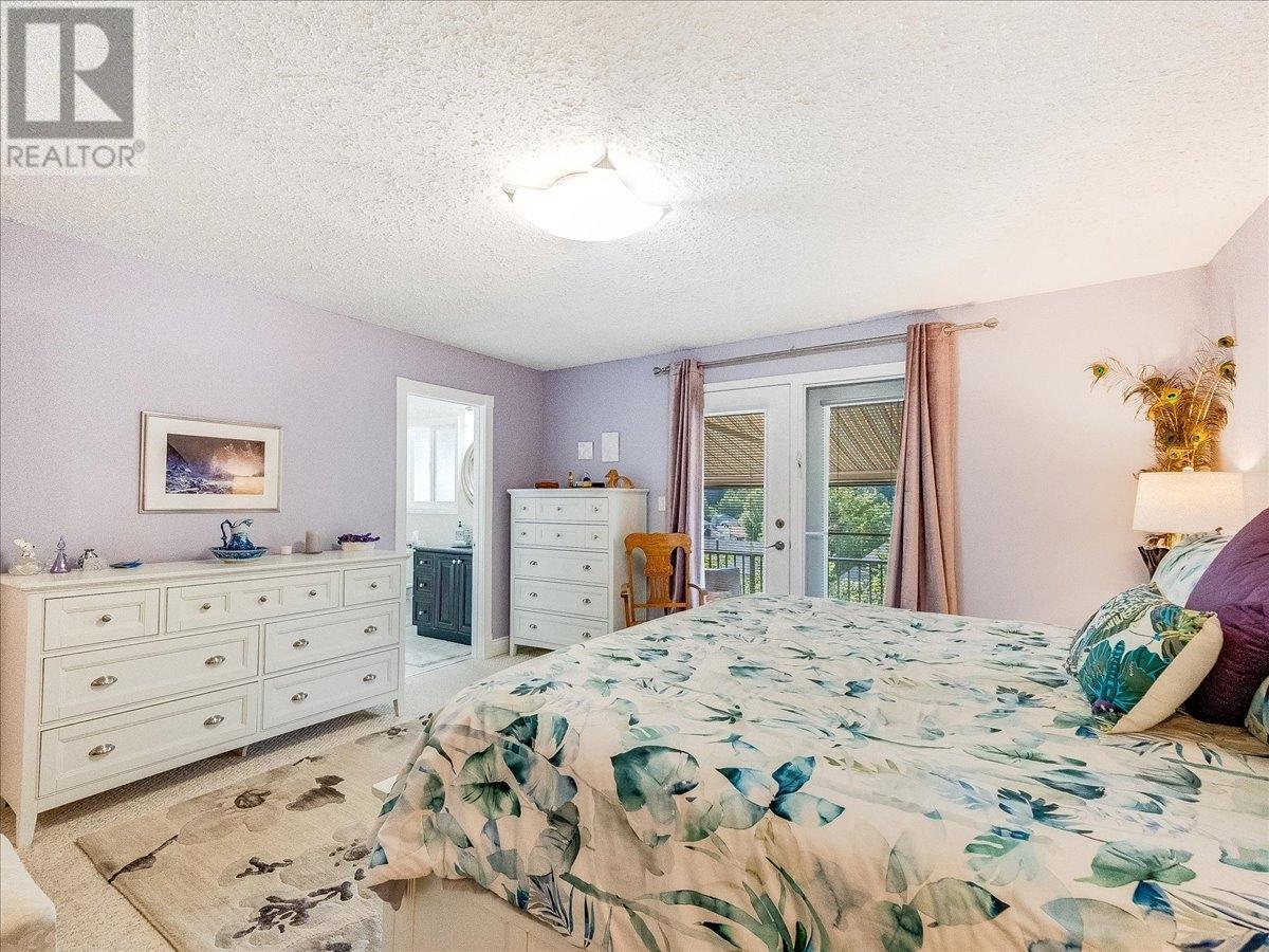 2310 Mcbride Street, Trail, British Columbia  V1R 4N8 - Photo 39 - 10344778