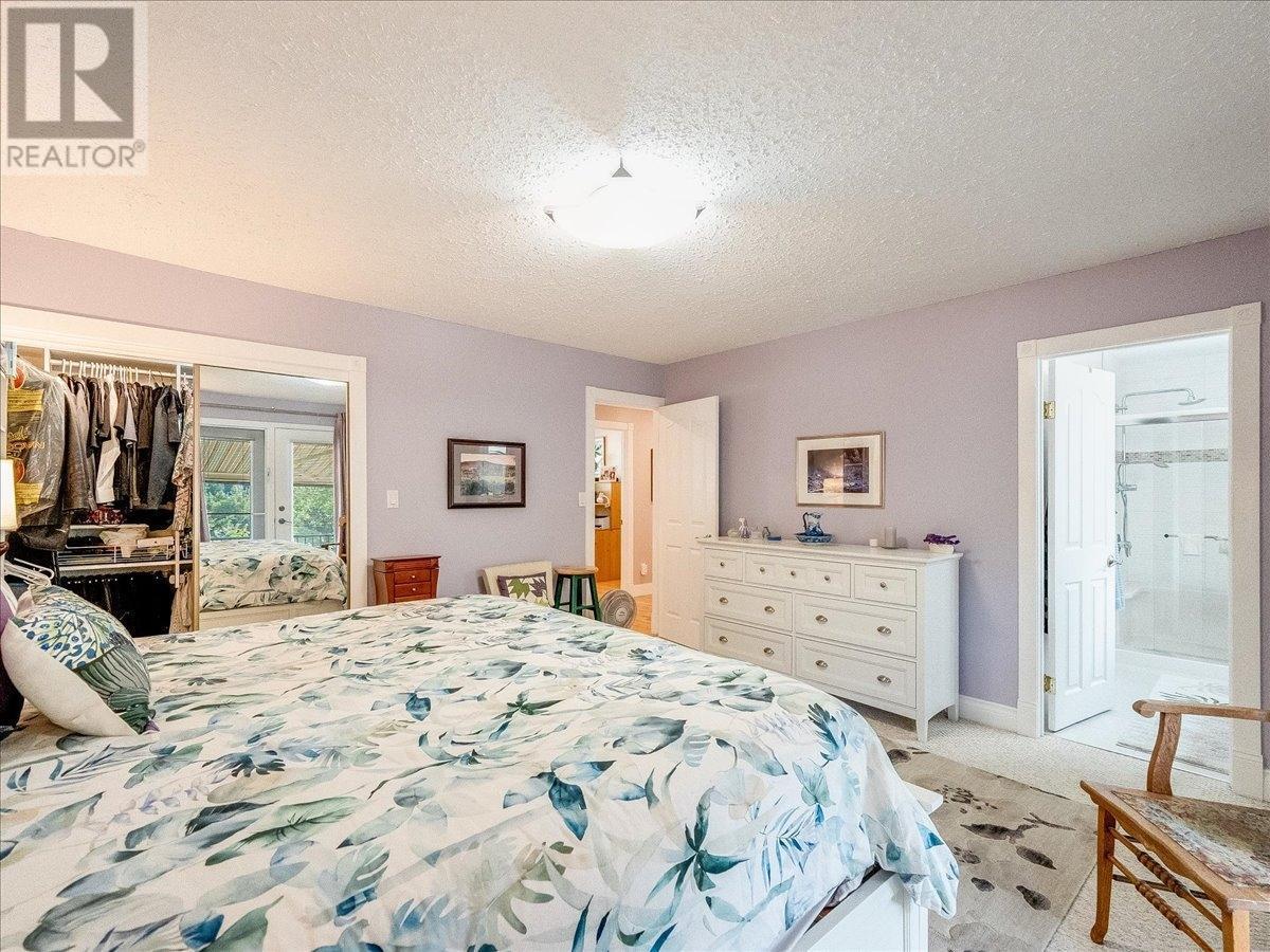 2310 Mcbride Street, Trail, British Columbia  V1R 4N8 - Photo 40 - 10344778