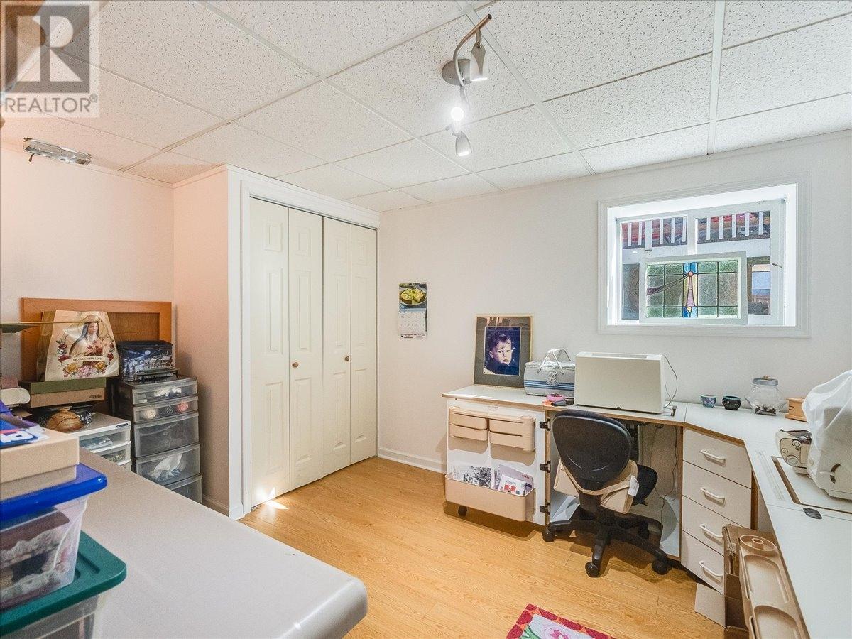2310 Mcbride Street, Trail, British Columbia  V1R 4N8 - Photo 52 - 10344778