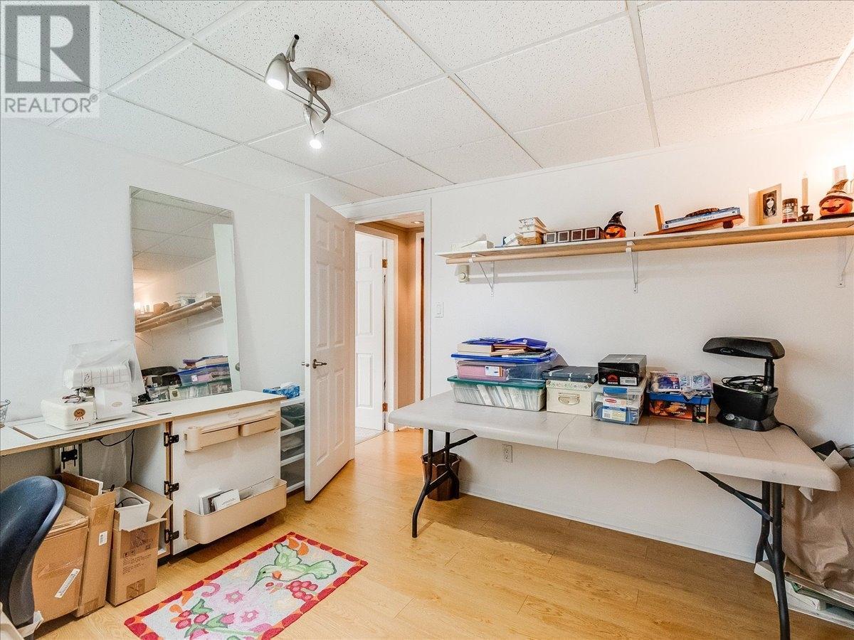 2310 Mcbride Street, Trail, British Columbia  V1R 4N8 - Photo 53 - 10344778