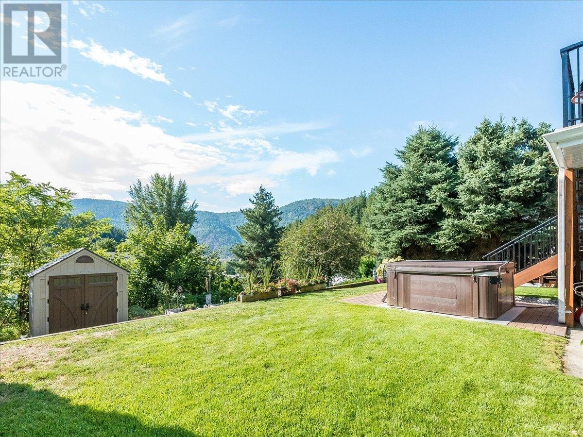 2310 Mcbride Street, Trail, British Columbia  V1R 4N8 - Photo 56 - 10344778