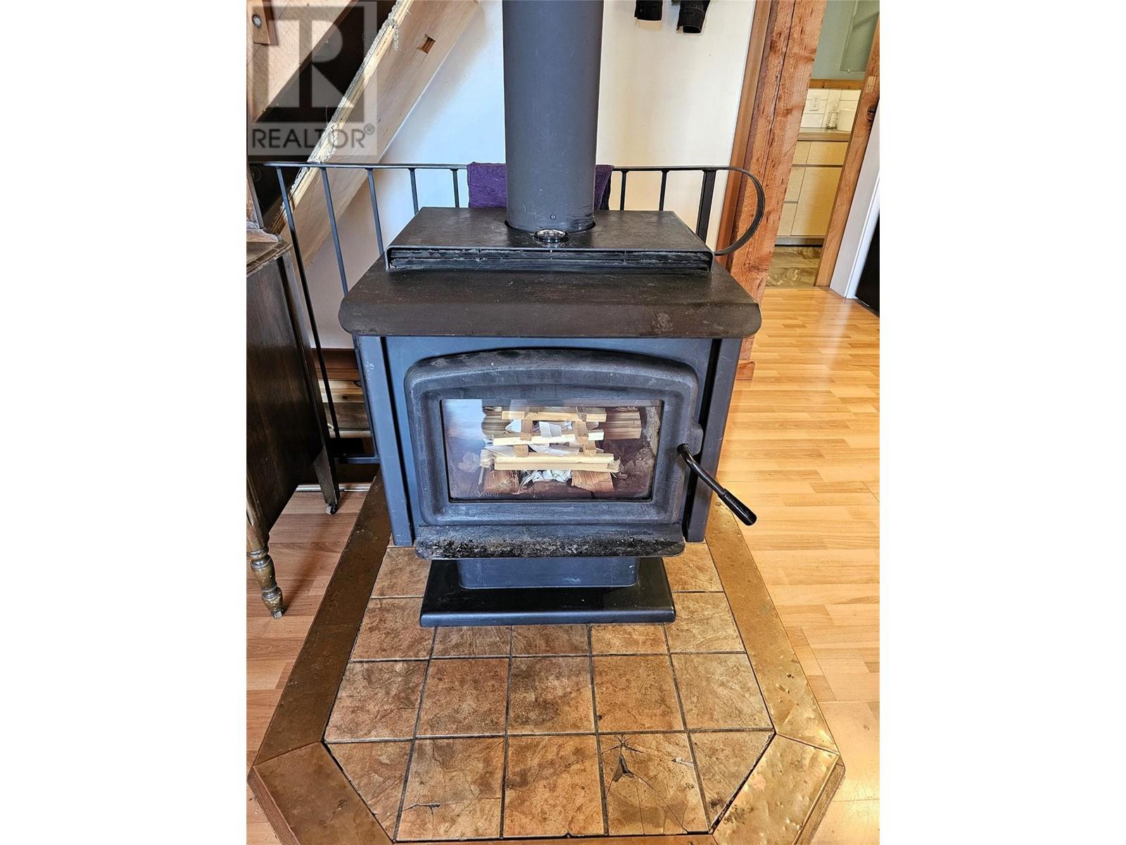 2034 Cliff Street, Rossland, British Columbia  V0G 1Y0 - Photo 11 - 10344722