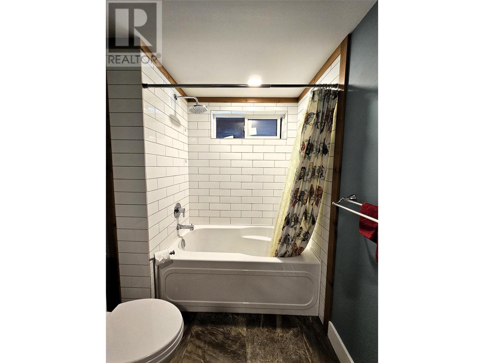 2034 Cliff Street, Rossland, British Columbia  V0G 1Y0 - Photo 13 - 10344722