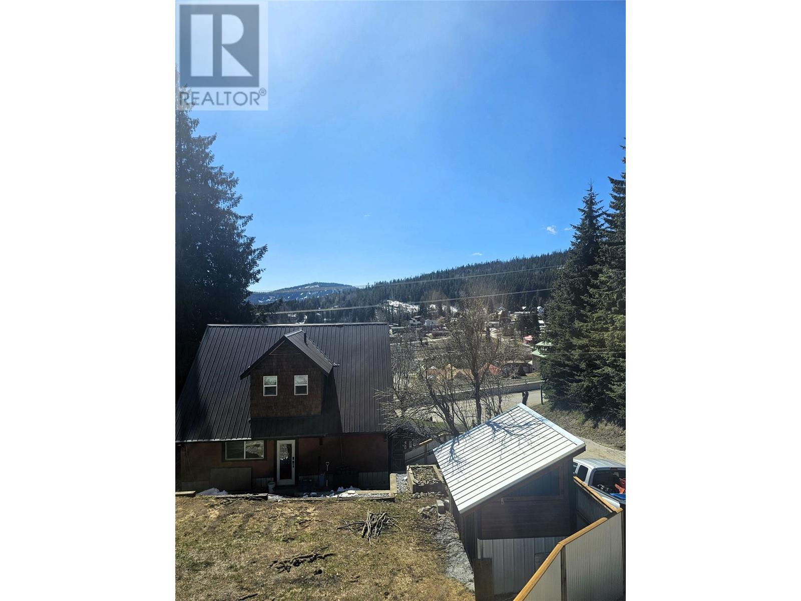 2034 Cliff Street, Rossland, British Columbia  V0G 1Y0 - Photo 19 - 10344722