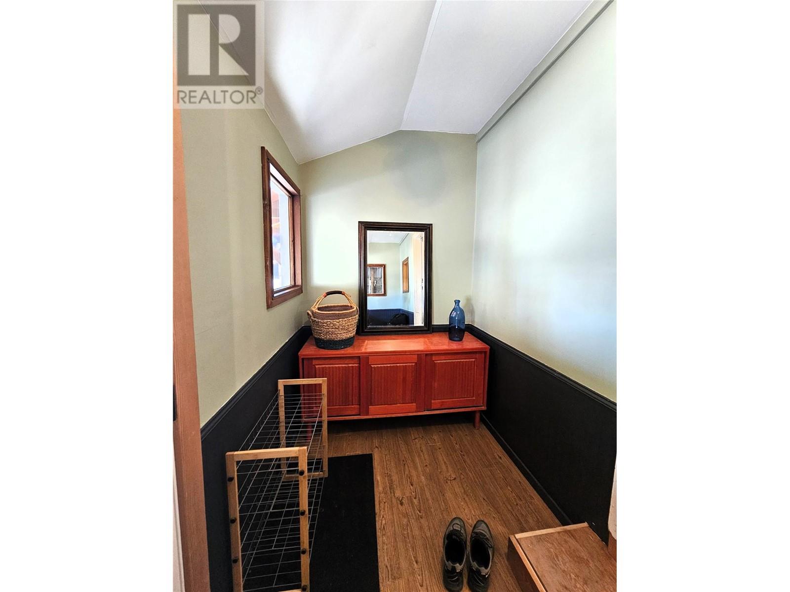 2034 Cliff Street, Rossland, British Columbia  V0G 1Y0 - Photo 22 - 10344722