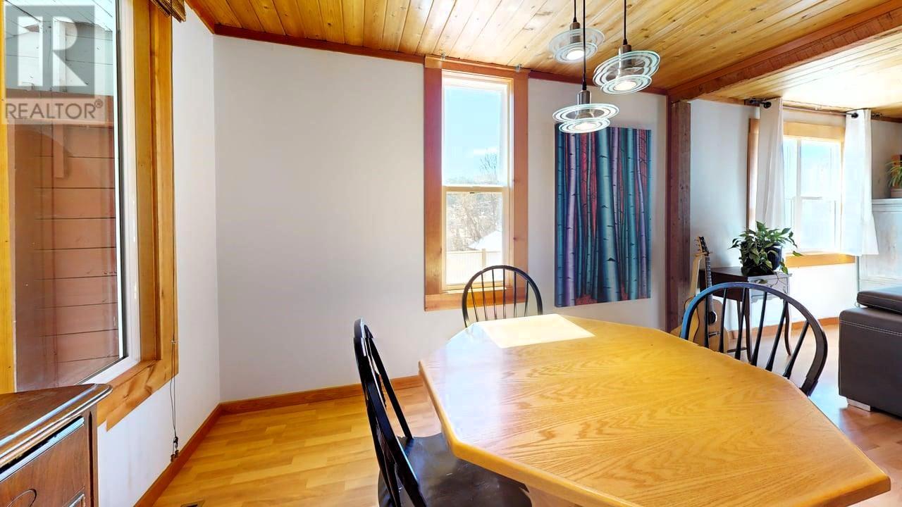 2034 Cliff Street, Rossland, British Columbia  V0G 1Y0 - Photo 6 - 10344722