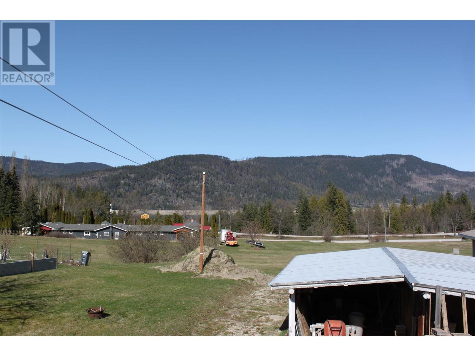 208 Maple Street, Fauquier, British Columbia  V0G 1K0 - Photo 26 - 10344804