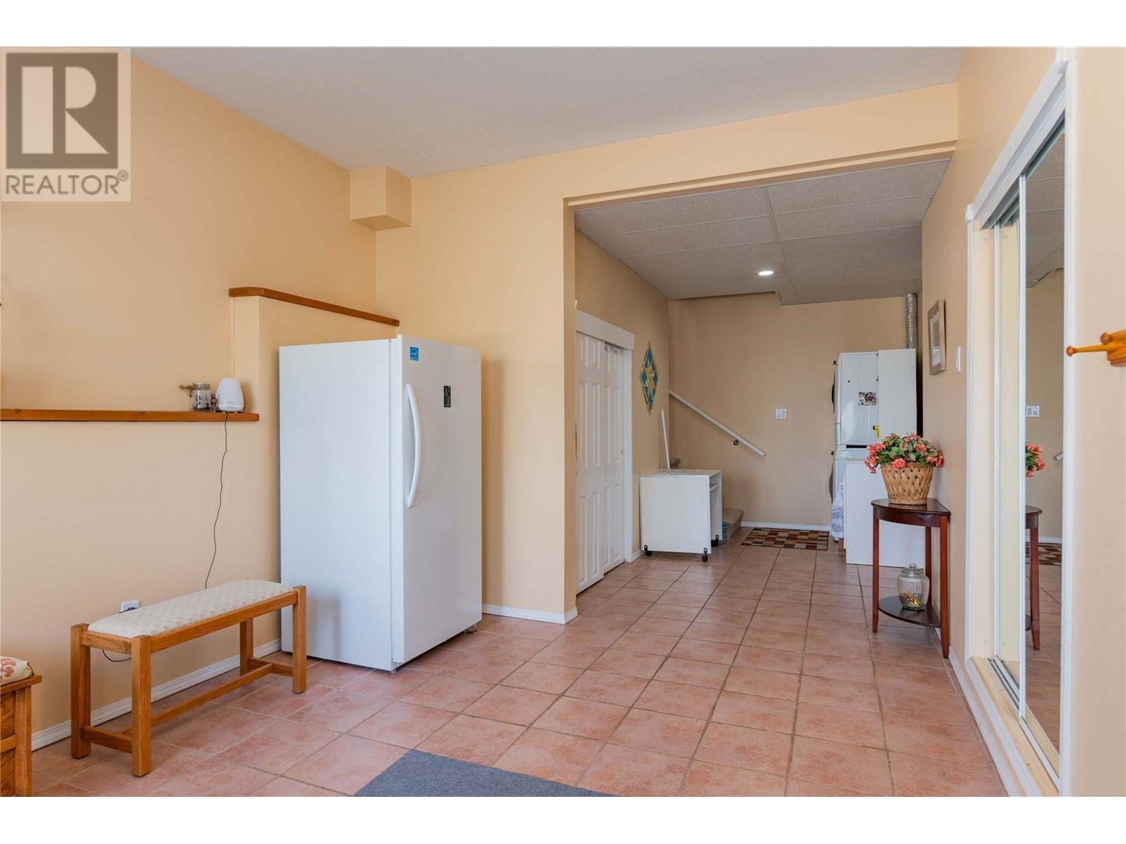 4155 Casino Road, Trail, British Columbia  V1R 4X3 - Photo 16 - 10344269