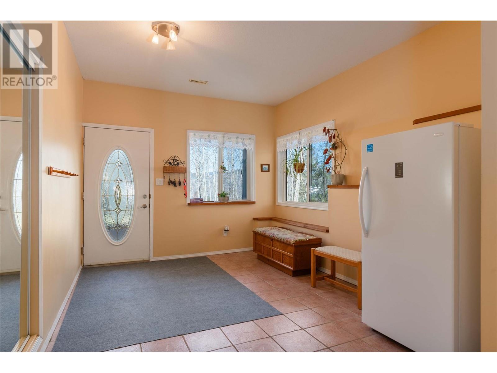 4155 Casino Road, Trail, British Columbia  V1R 4X3 - Photo 18 - 10344269