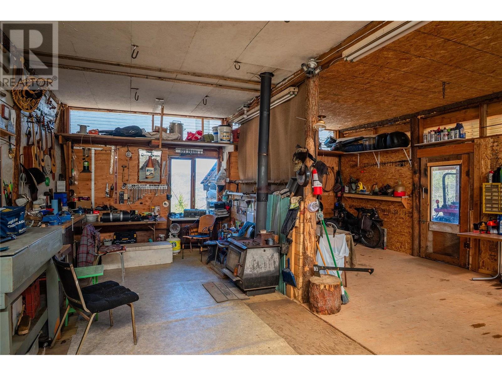 4155 Casino Road, Trail, British Columbia  V1R 4X3 - Photo 33 - 10344269