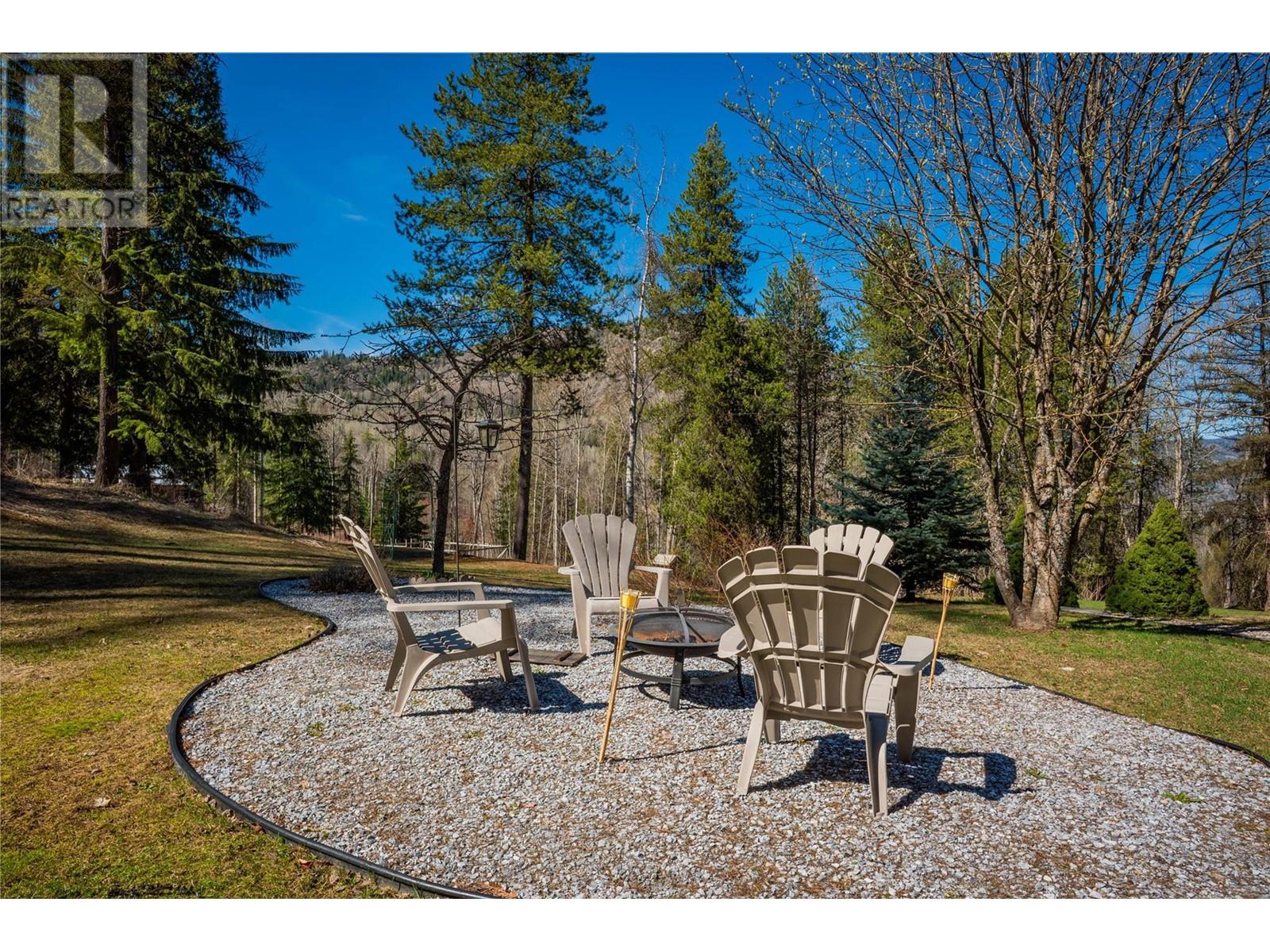 4155 Casino Road, Trail, British Columbia  V1R 4X3 - Photo 48 - 10344269