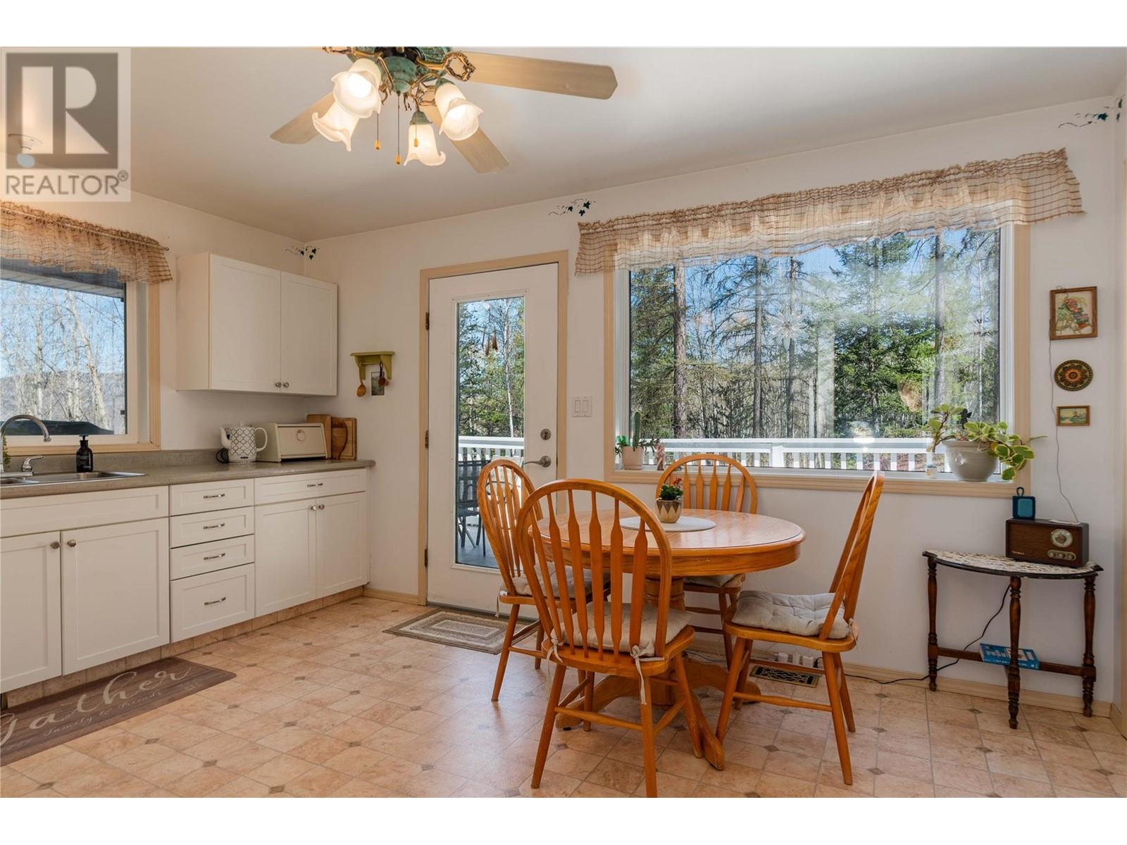 4155 Casino Road, Trail, British Columbia  V1R 4X3 - Photo 5 - 10344269