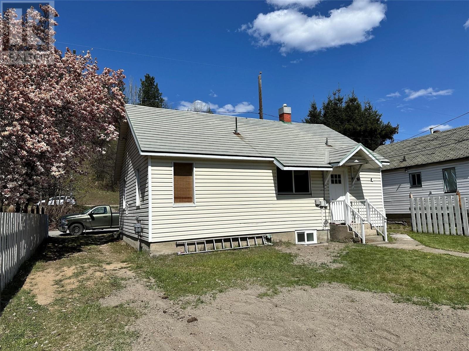 2264 Eighth Avenue, Trail, British Columbia  V1R 3E3 - Photo 19 - 10344990