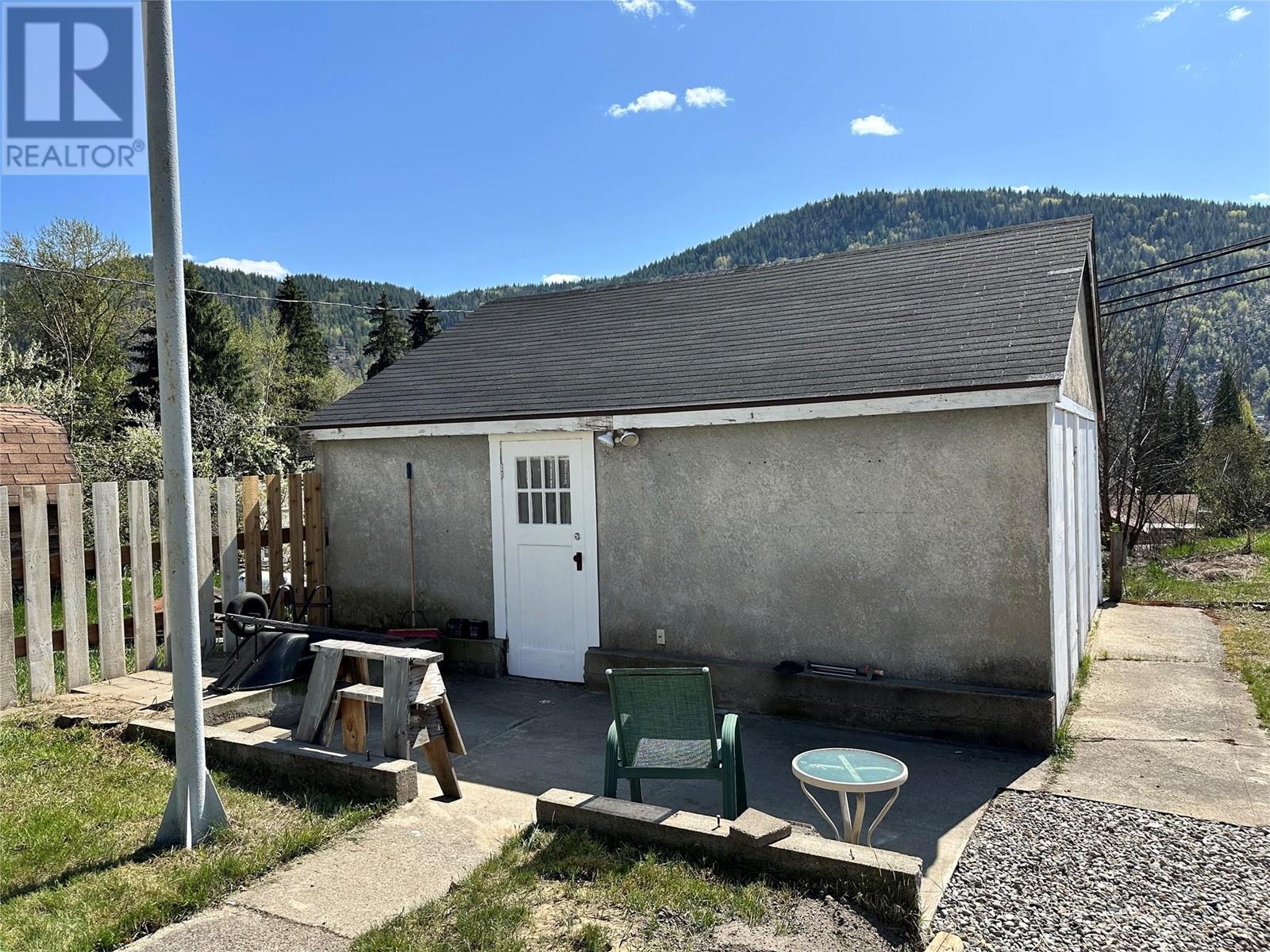 2264 Eighth Avenue, Trail, British Columbia  V1R 3E3 - Photo 22 - 10344990