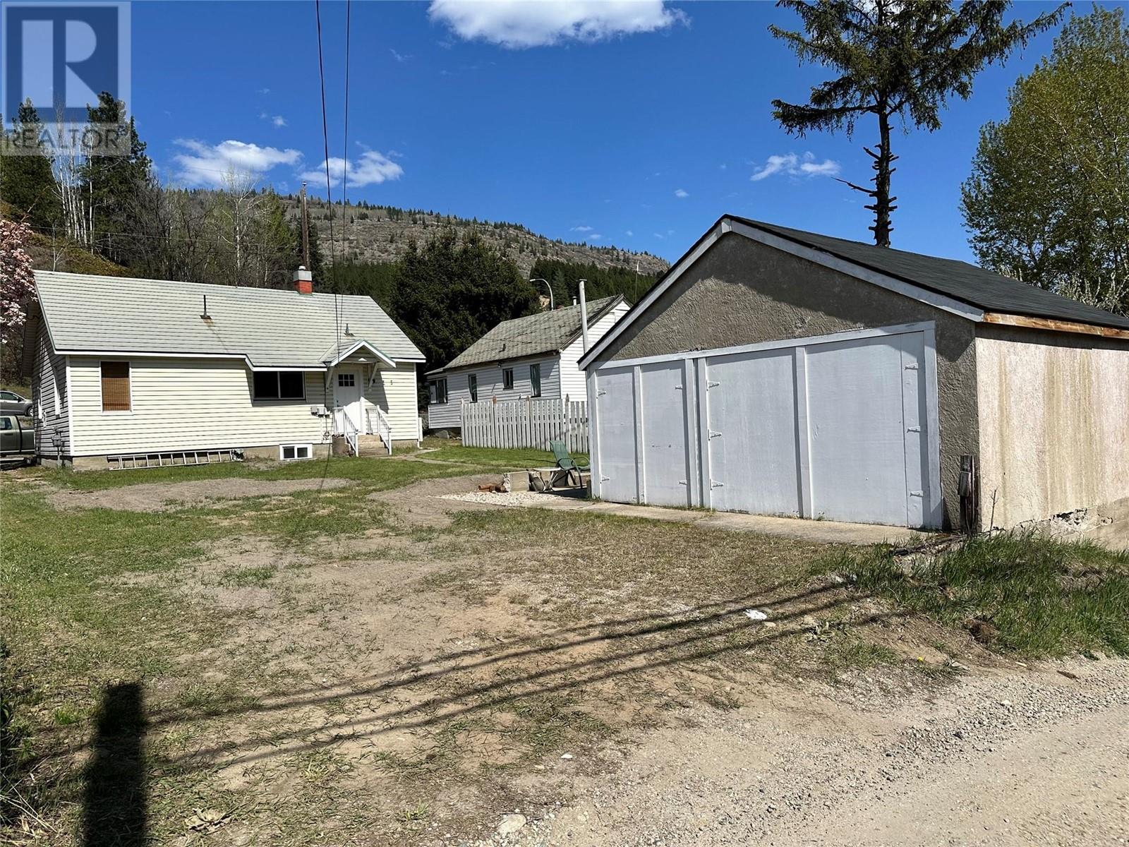 2264 Eighth Avenue, Trail, British Columbia  V1R 3E3 - Photo 24 - 10344990