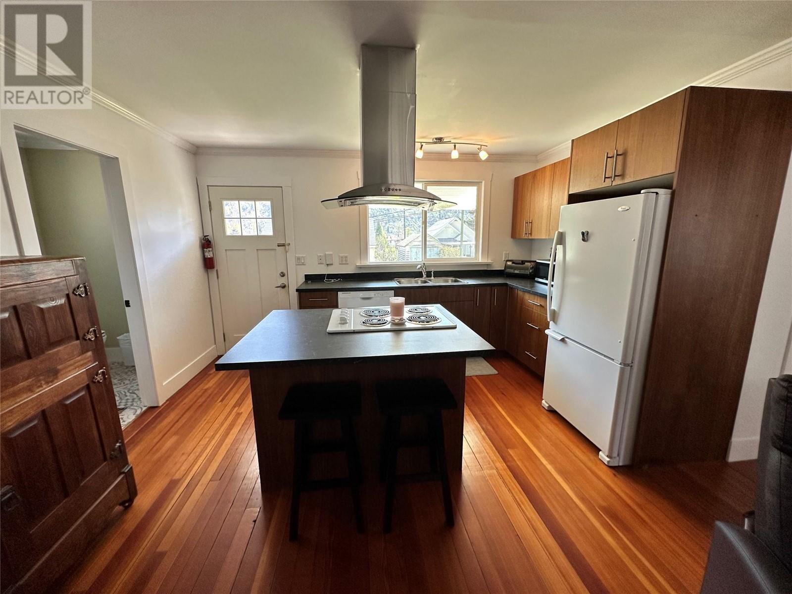 2264 Eighth Avenue, Trail, British Columbia  V1R 3E3 - Photo 5 - 10344990