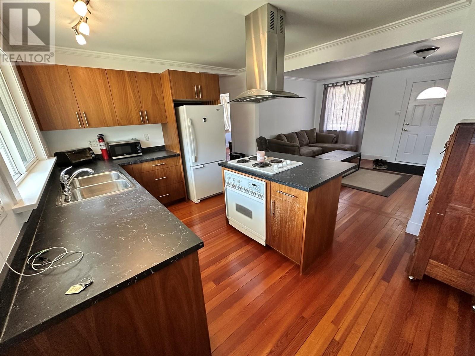 2264 Eighth Avenue, Trail, British Columbia  V1R 3E3 - Photo 7 - 10344990