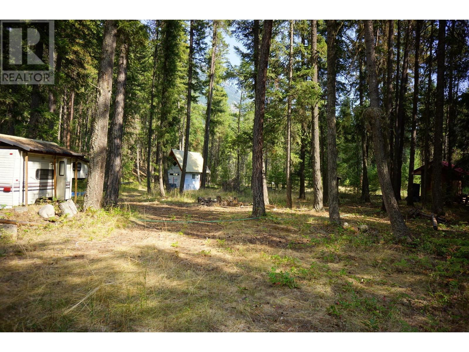 3975 Barbados Road, Crescent Valley, British Columbia  V0G 2E0 - Photo 8 - 10344830