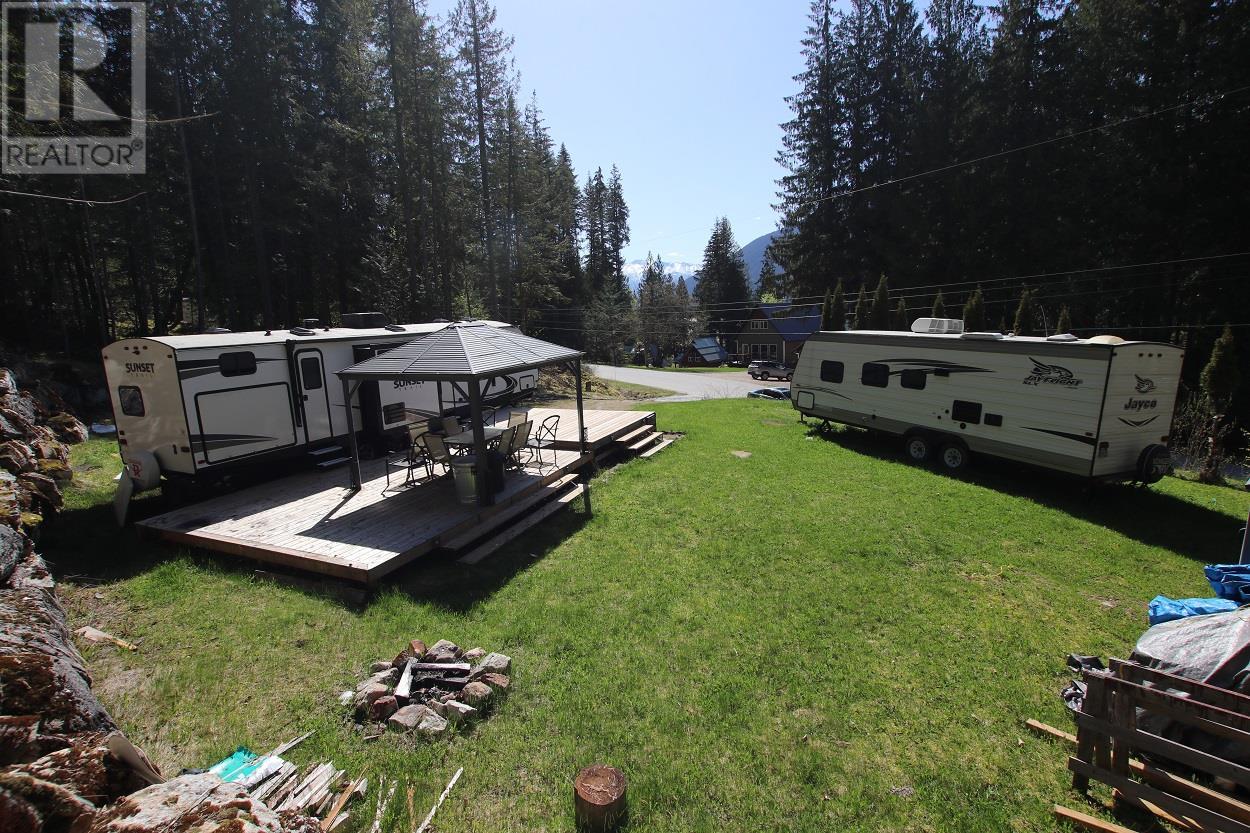 483 Bayview Road, Nakusp, British Columbia  V0G 1R1 - Photo 3 - 10344833