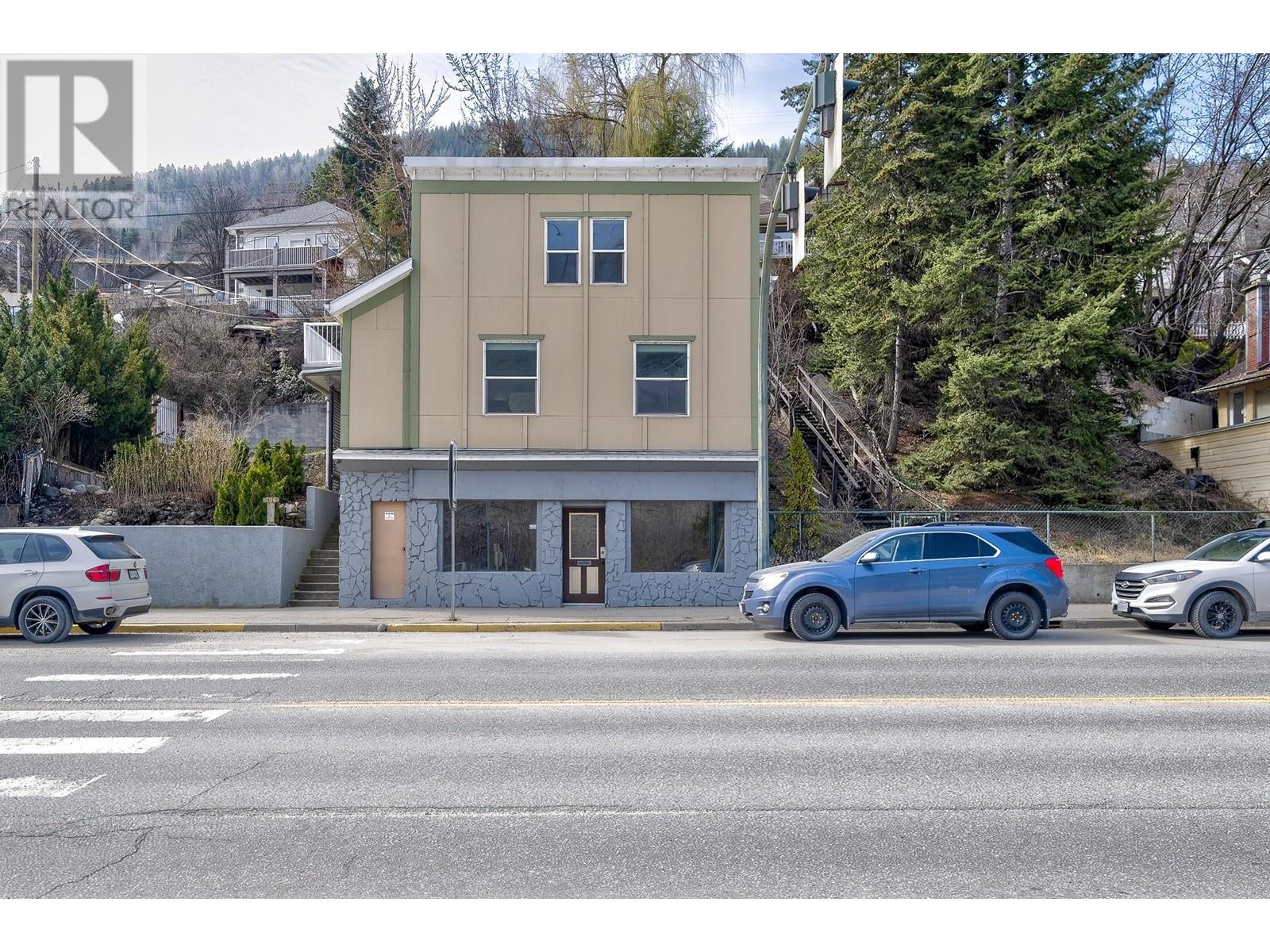 792 Rossland Avenue, Trail, British Columbia  V1R 3N3 - Photo 1 - 10344987