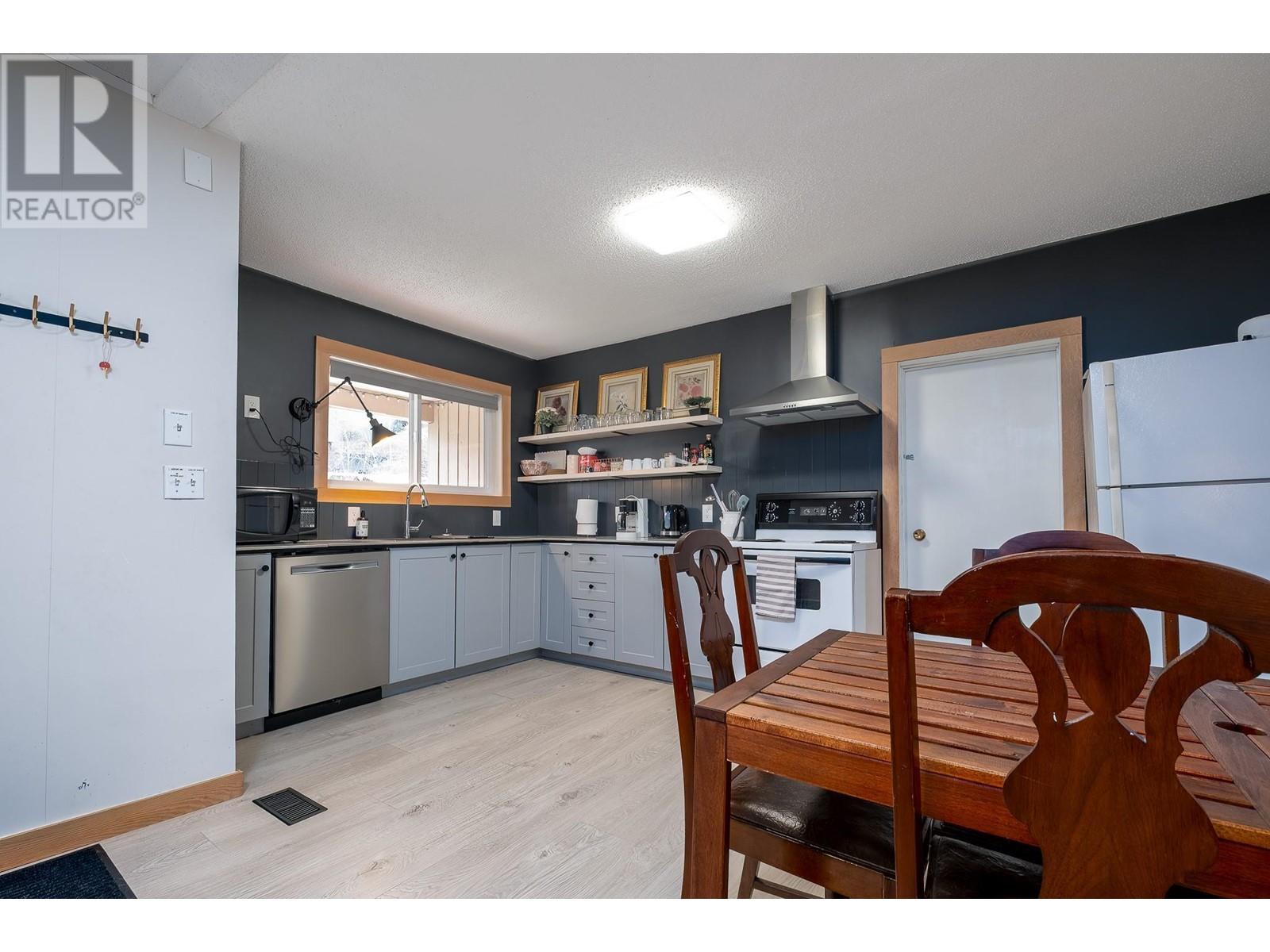 792 Rossland Avenue, Trail, British Columbia  V1R 3N3 - Photo 17 - 10344987
