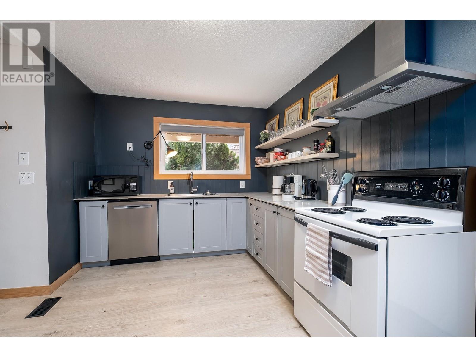 792 Rossland Avenue, Trail, British Columbia  V1R 3N3 - Photo 18 - 10344987