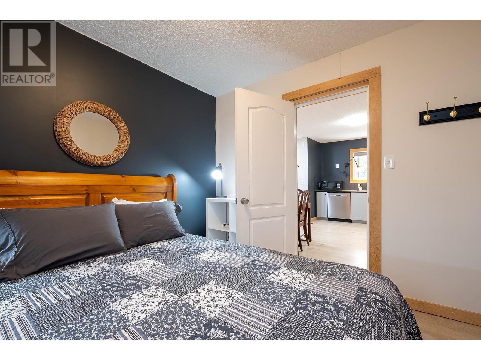 792 Rossland Avenue, Trail, British Columbia  V1R 3N3 - Photo 22 - 10344987