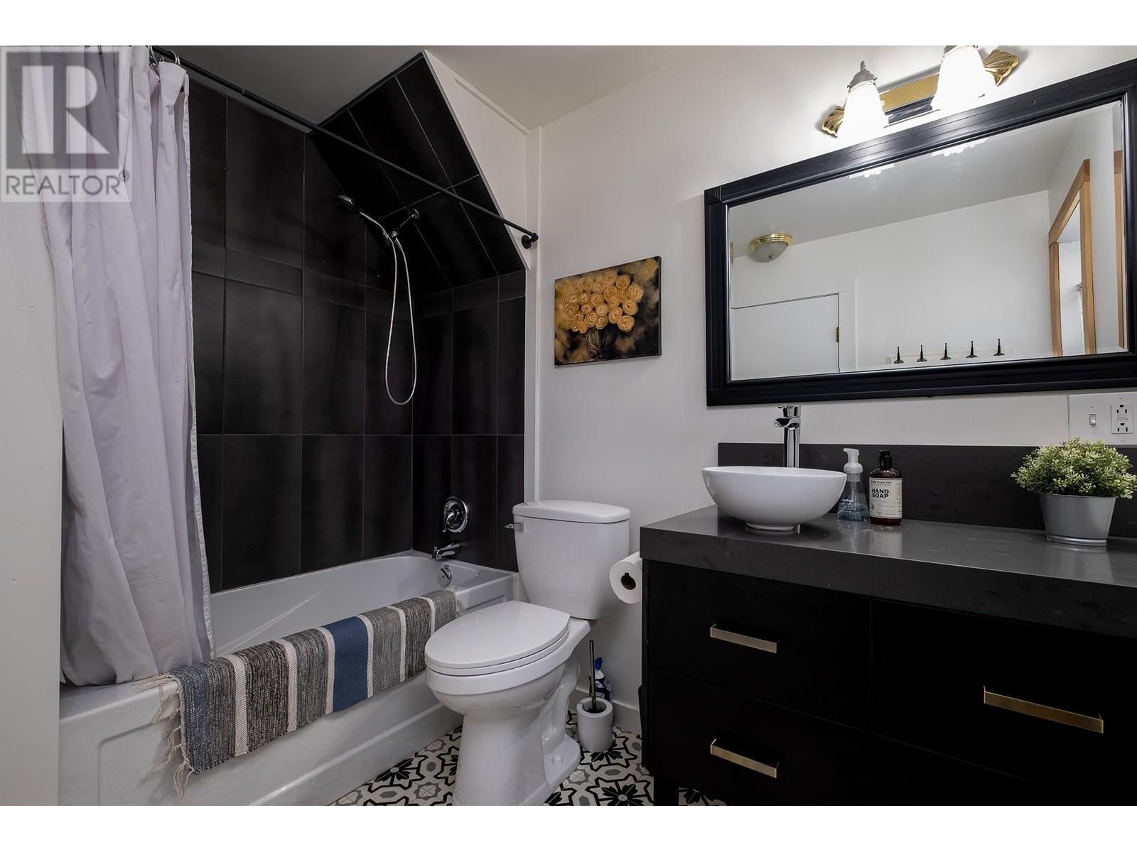 792 Rossland Avenue, Trail, British Columbia  V1R 3N3 - Photo 30 - 10344987
