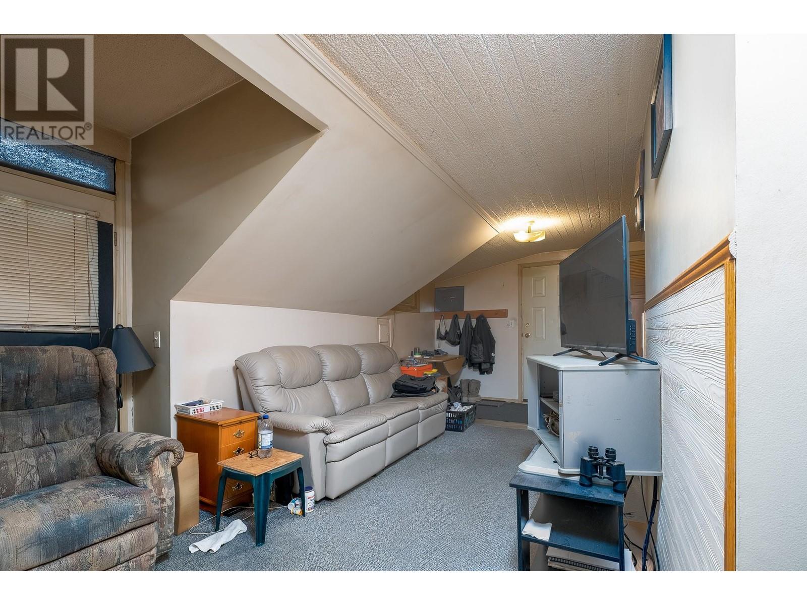 792 Rossland Avenue, Trail, British Columbia  V1R 3N3 - Photo 58 - 10344987