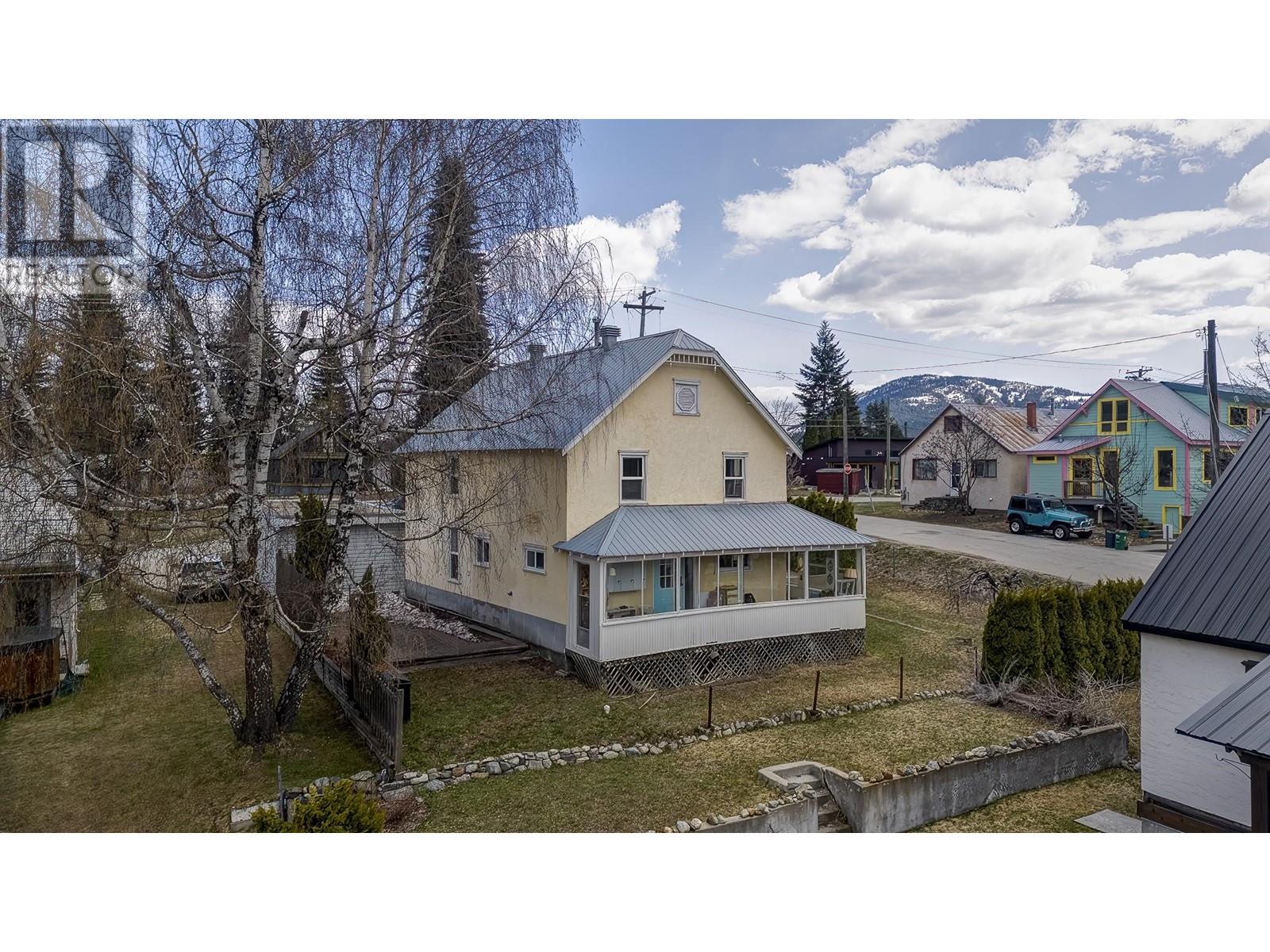 2186 Fourth Avenue, Rossland, British Columbia  V0G 1Y0 - Photo 10 - 10344773