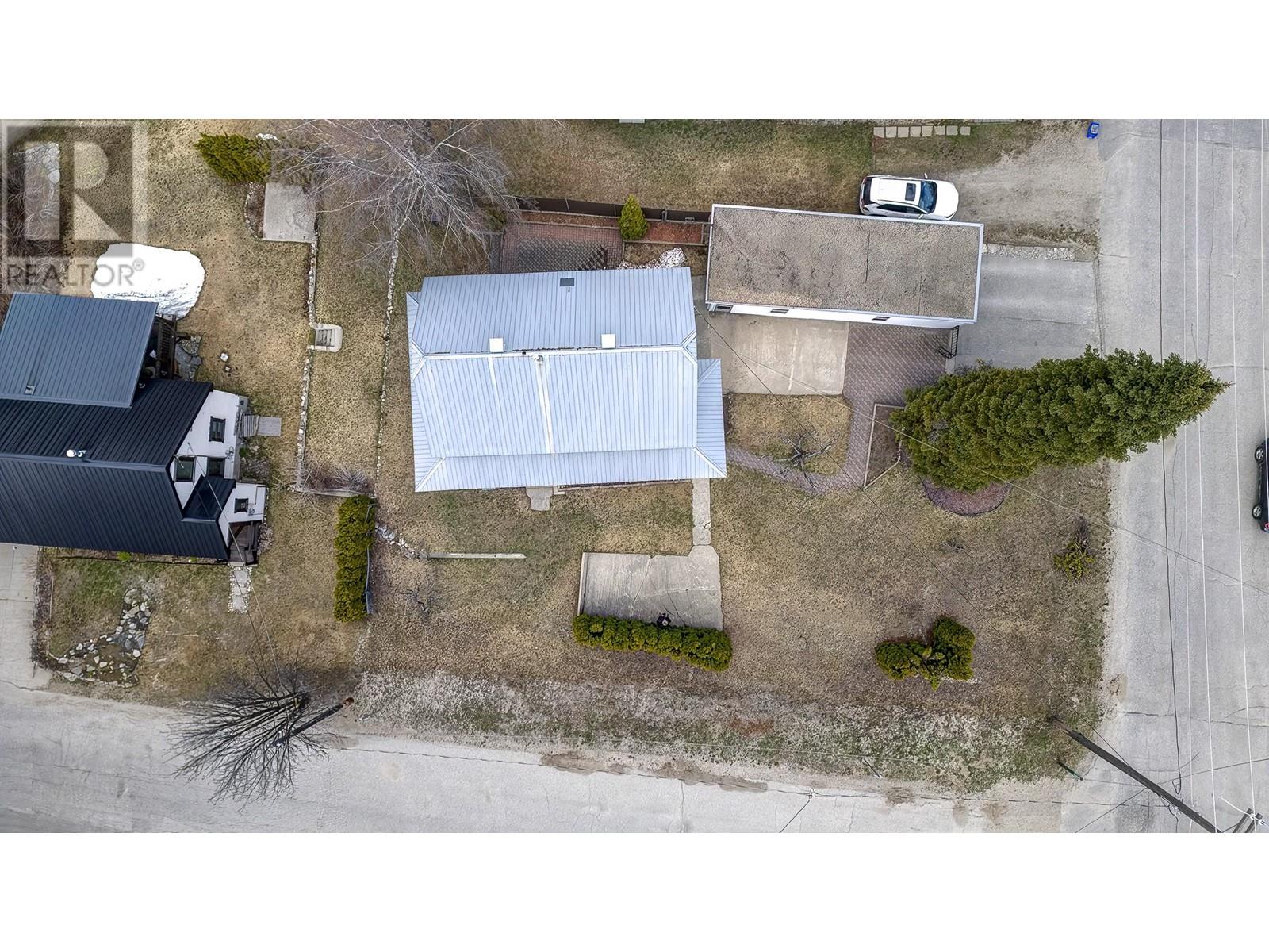2186 Fourth Avenue, Rossland, British Columbia  V0G 1Y0 - Photo 12 - 10344773