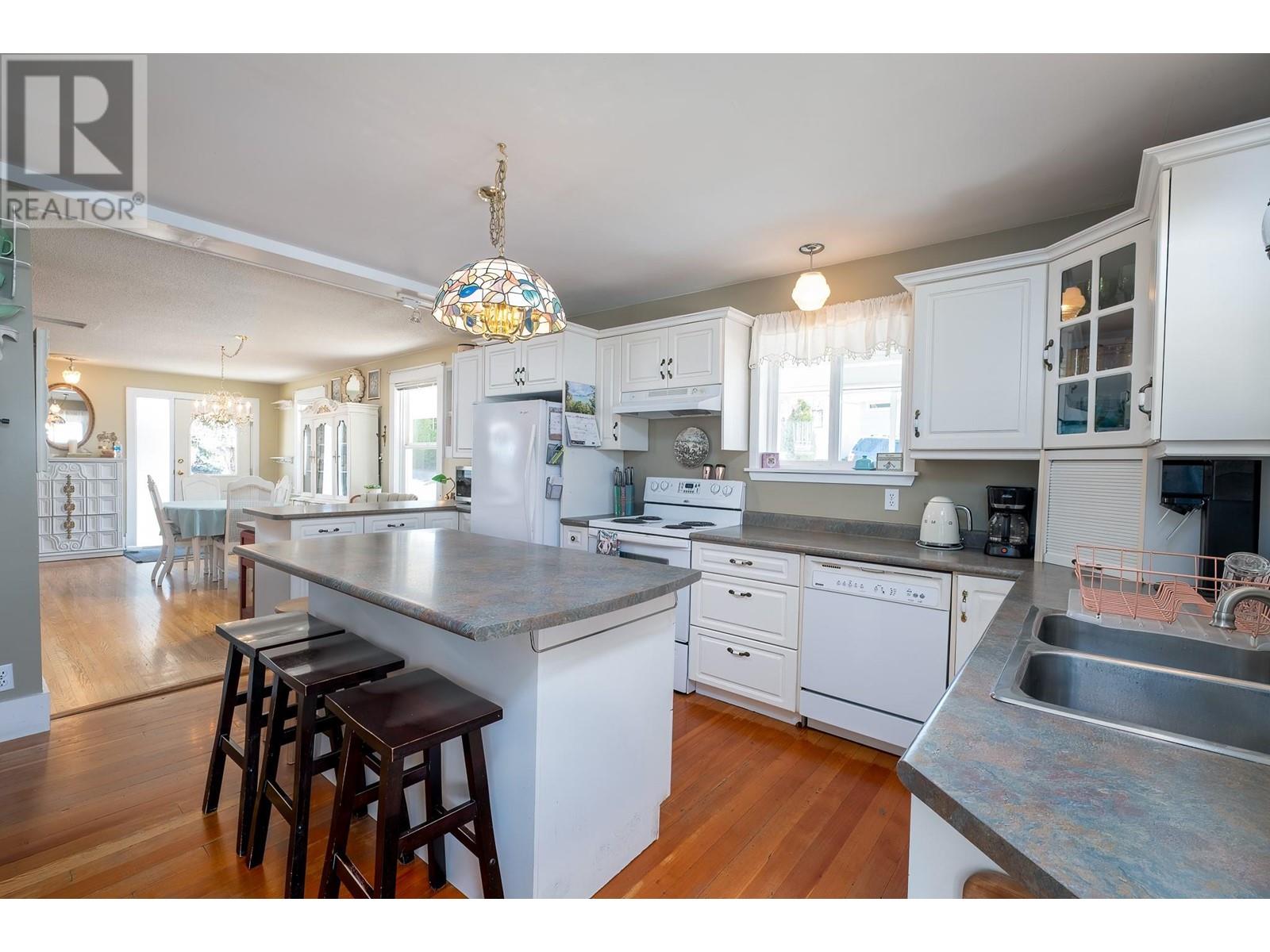 2186 Fourth Avenue, Rossland, British Columbia  V0G 1Y0 - Photo 24 - 10344773