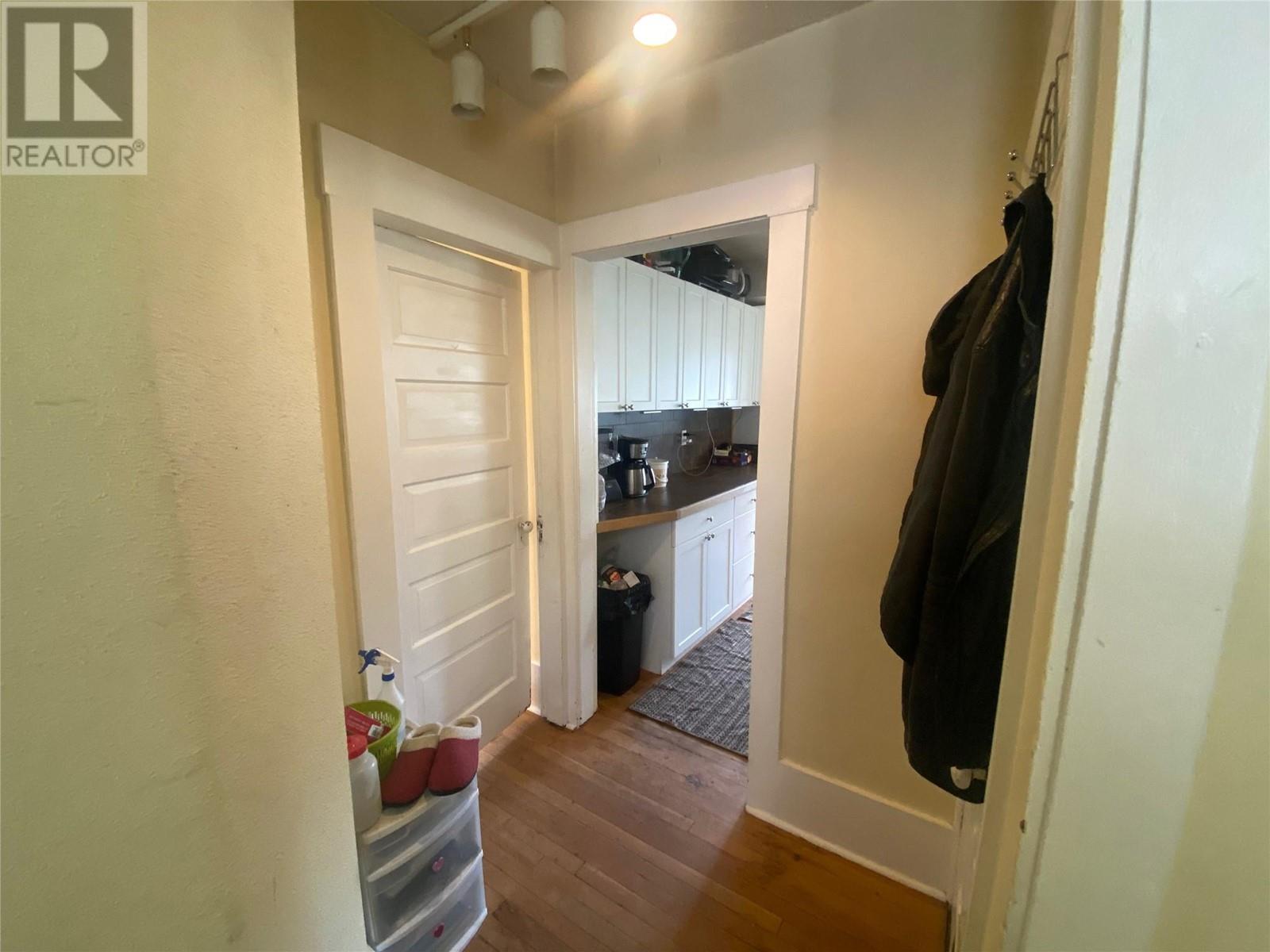 1205 Green Avenue, Trail, British Columbia  V1R 4J9 - Photo 4 - 10344936
