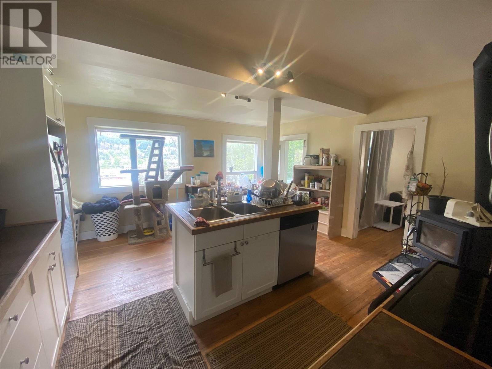 1205 Green Avenue, Trail, British Columbia  V1R 4J9 - Photo 5 - 10344936
