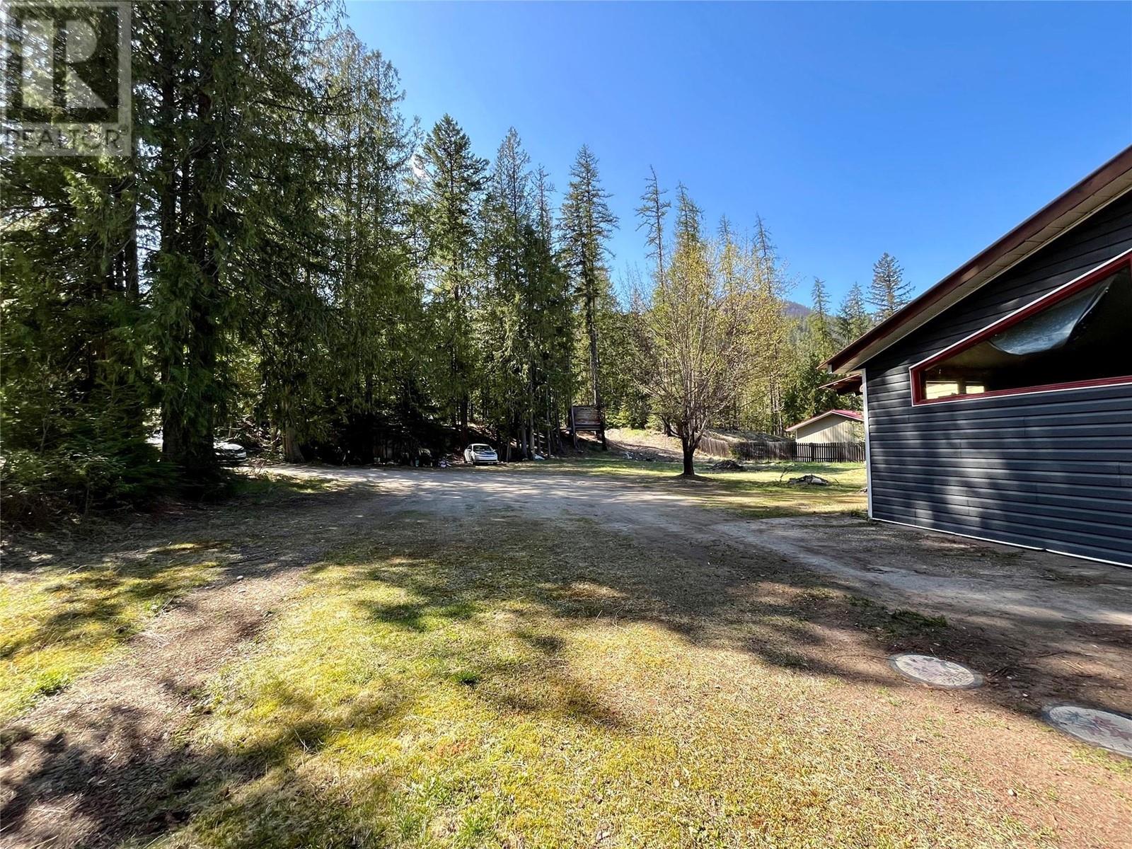 8832 Slocan West Rd Slocan West Road, Slocan, British Columbia  V0G 2C0 - Photo 18 - 10345172