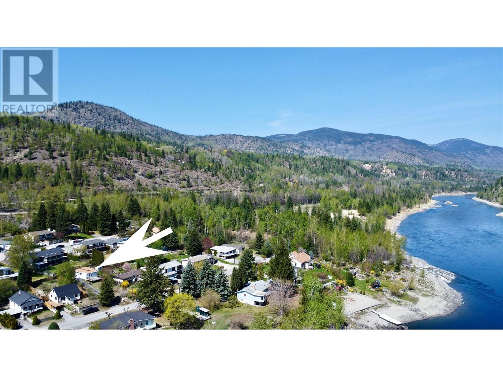 450 3rd Avenue, Rivervale, British Columbia  V1R 4V4 - Photo 1 - 10344900