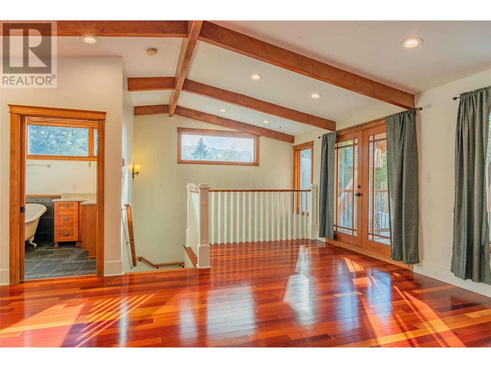 635 Highway 22 Highway, Rossland, British Columbia  V0G 1Y0 - Photo 32 - 10345176