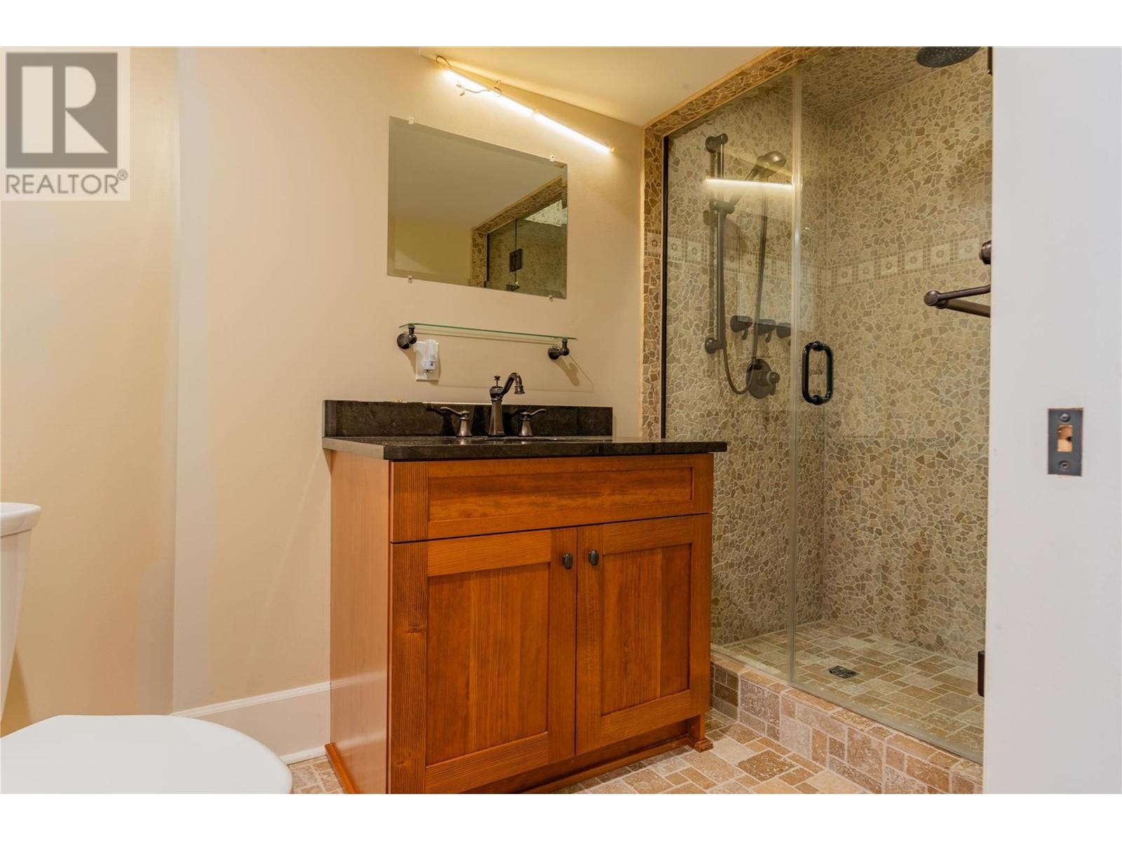 635 Highway 22 Highway, Rossland, British Columbia  V0G 1Y0 - Photo 47 - 10345176