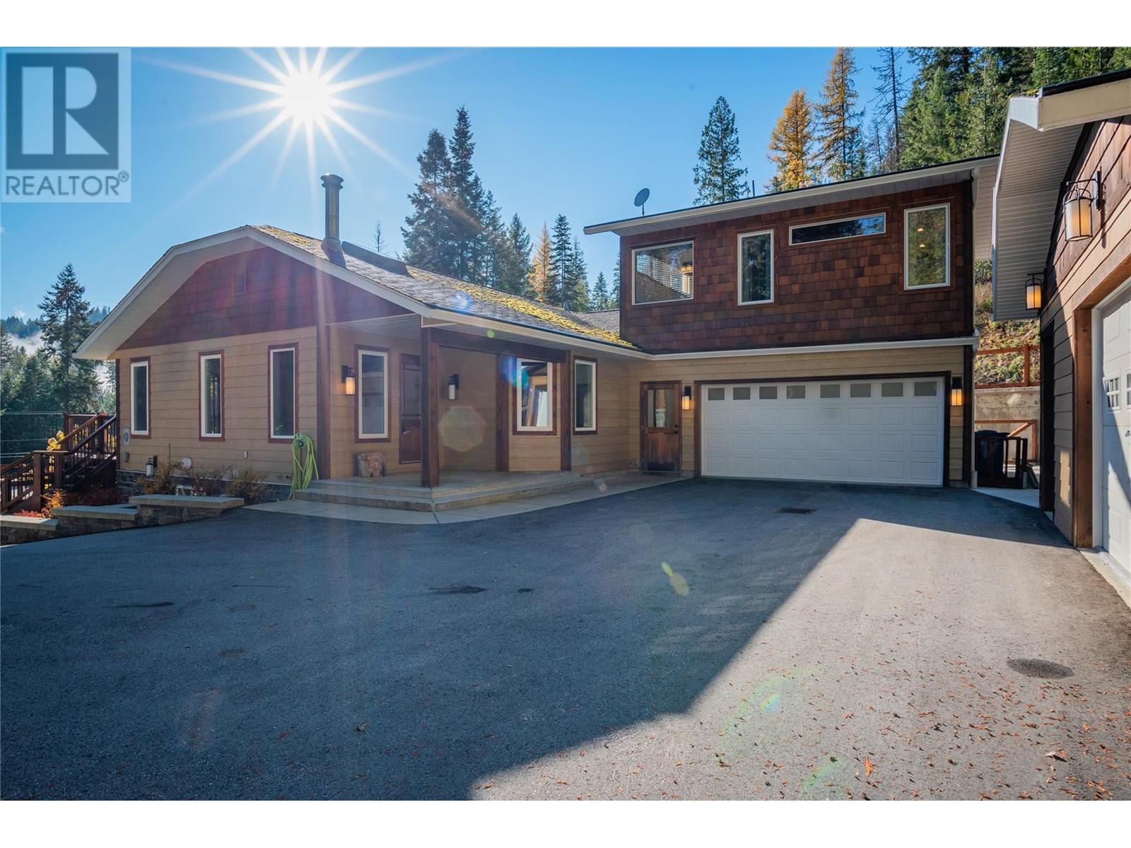 635 Highway 22 Highway, Rossland, British Columbia  V0G 1Y0 - Photo 56 - 10345176