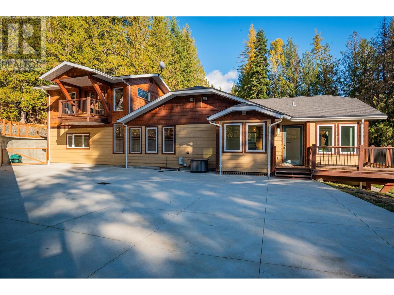 635 Highway 22 Highway, Rossland, British Columbia  V0G 1Y0 - Photo 69 - 10345176