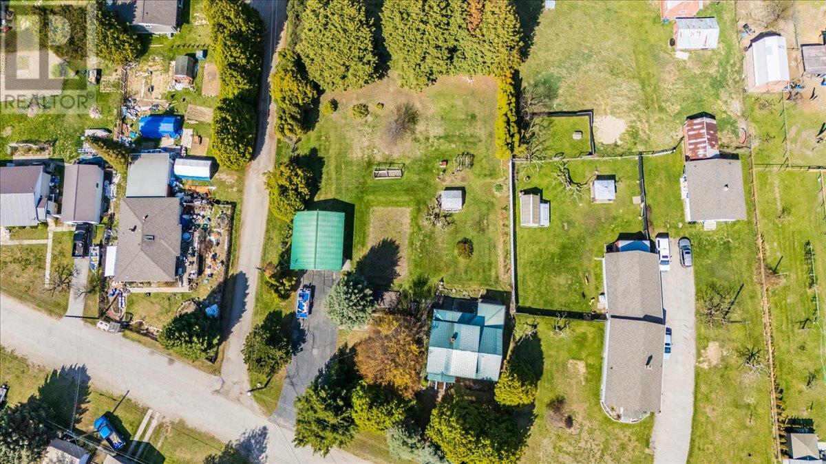 3045 Charleston Avenue, Castlegar, British Columbia  V0G 1X0 - Photo 45 - 10344952
